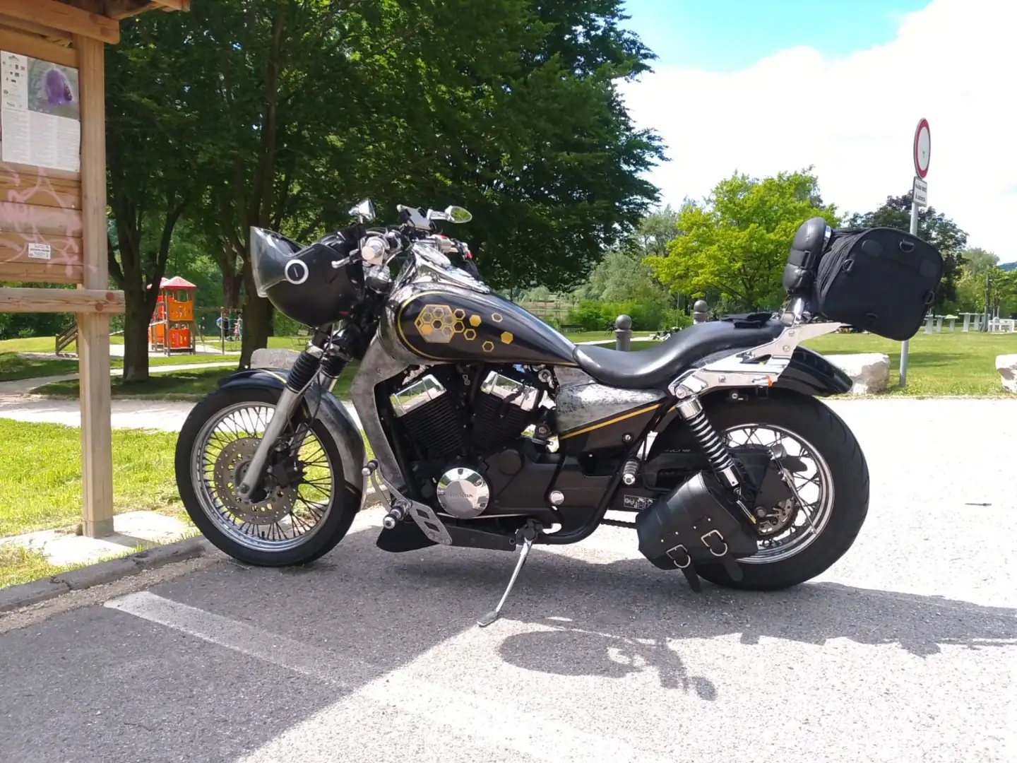 Honda Shadow 750 Nero - 1
