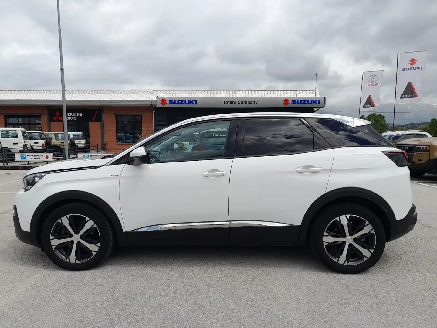 Peugeot 3008 II 2016 1.2 puretech t GT Line s&s 130cv my18 Bianco - 2