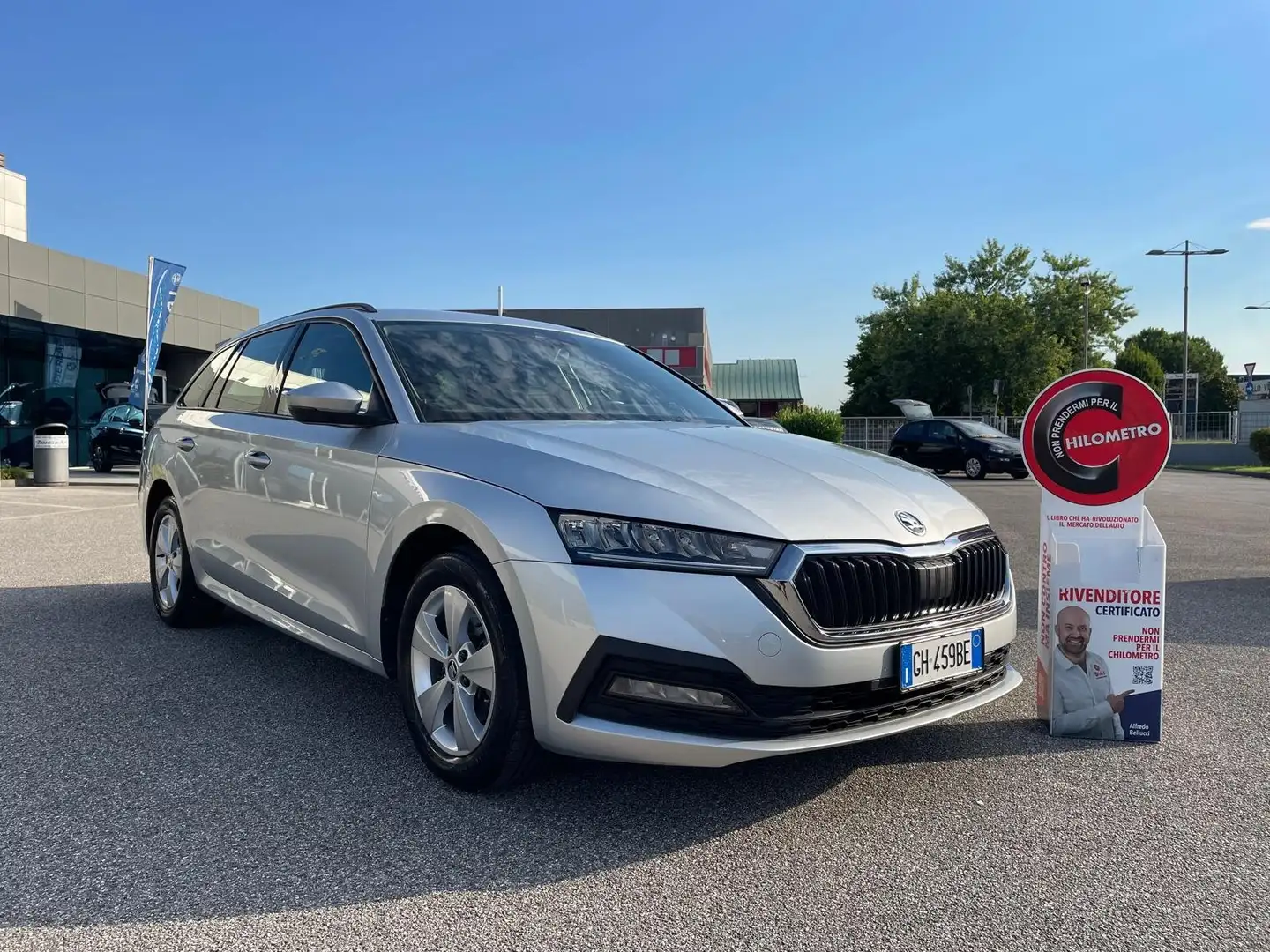 Skoda Octavia Octavia IV Wagon 2.0 tdi evo Executive dsg Argento - 2