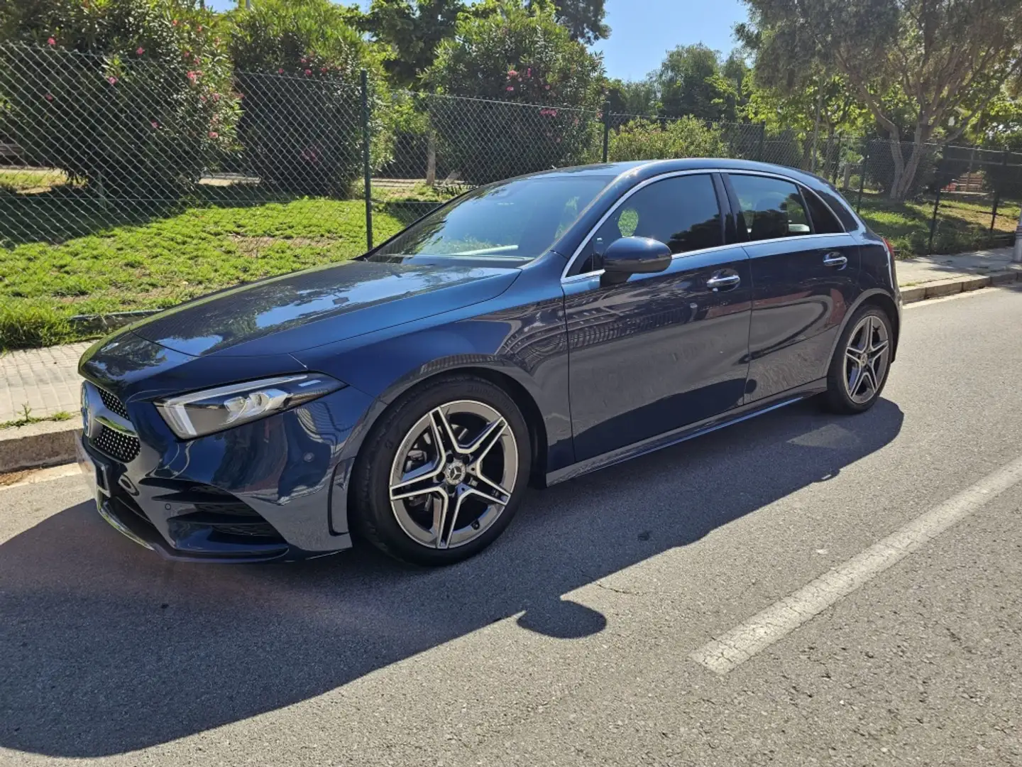 Mercedes-Benz A 180 180d 7G-DCT Azul - 2