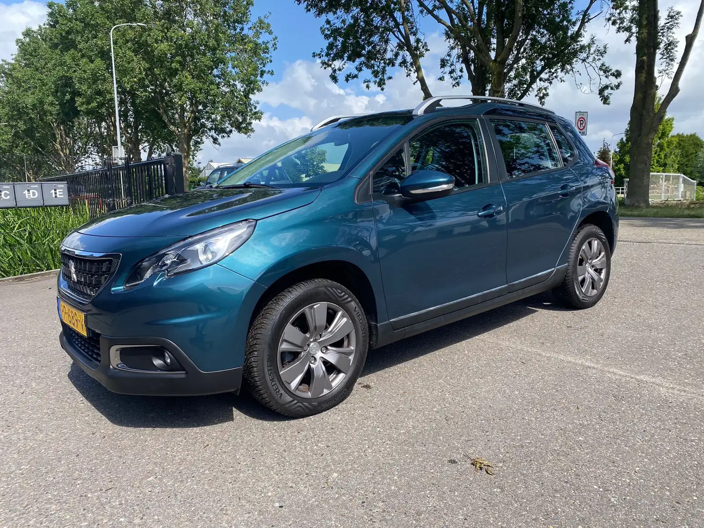Peugeot 2008 1.2 PureTech Blue Lion- GOED ONDERHOUDEN- PANORAMA Vert - 2