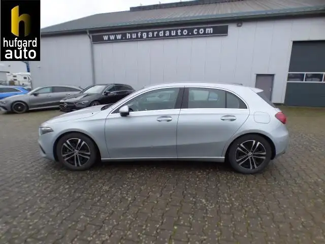 Mercedes-Benz A 200 A 200 d Fahrassistenz Standheizung Anhängerkup.