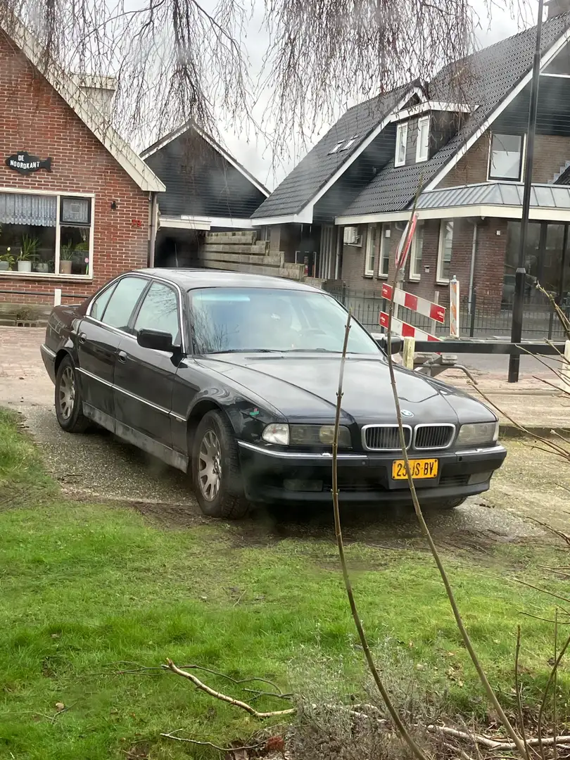 BMW 750 E38 Zwart - 1
