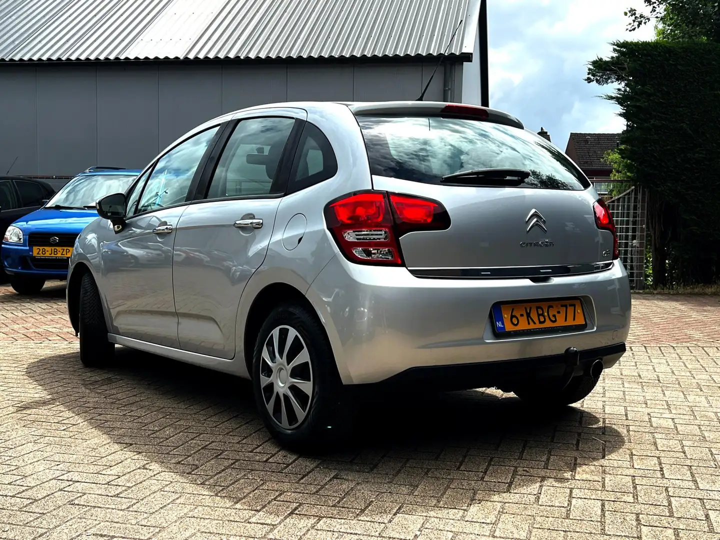 Citroen C3 1.0 VTi Attraction carplay Trekh nette auto Grijs - 2