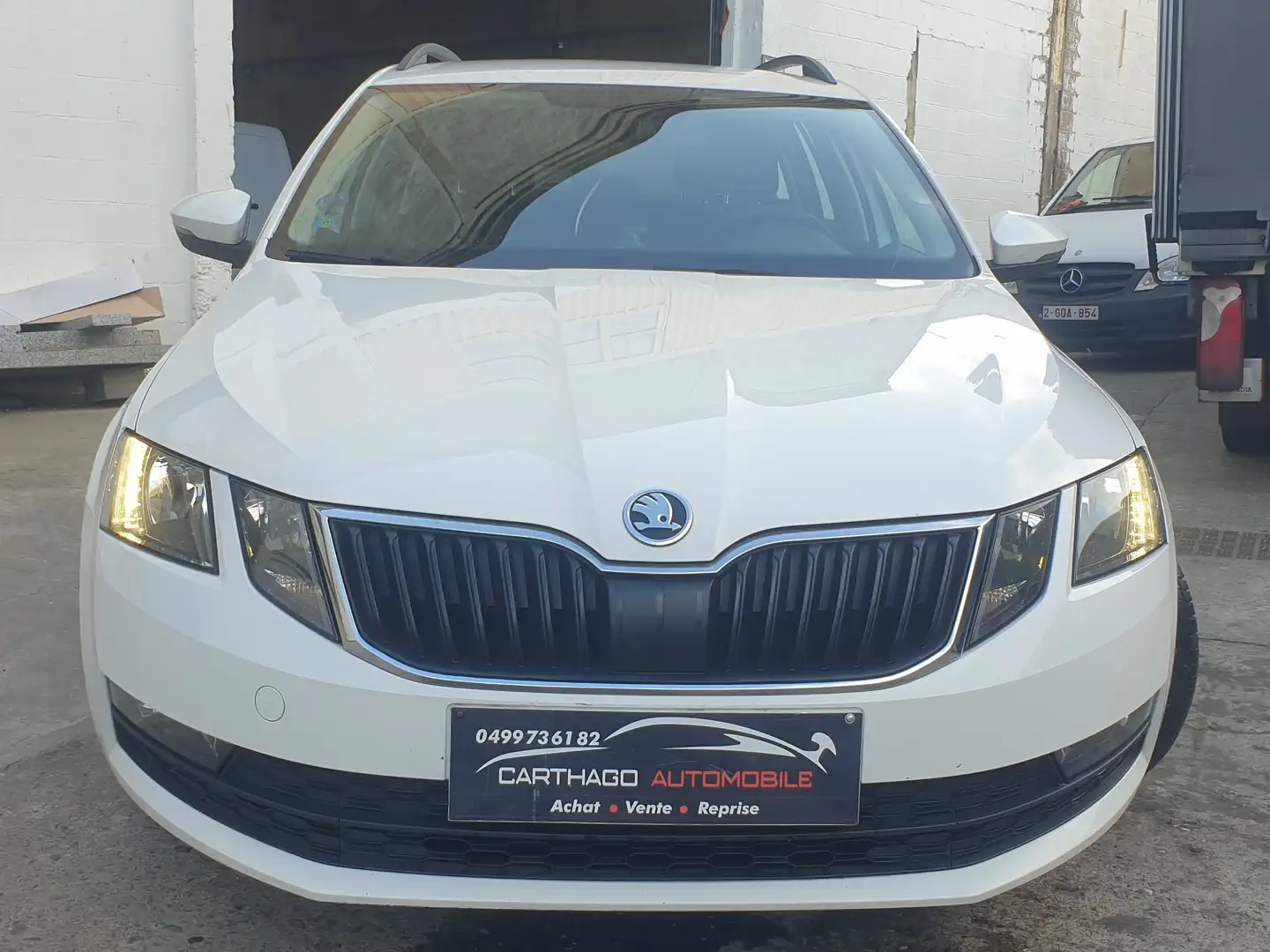 Skoda Octavia Octavia Combi 1.0 TSI 116 ch Drive 12 mois de gara Blanc - 1