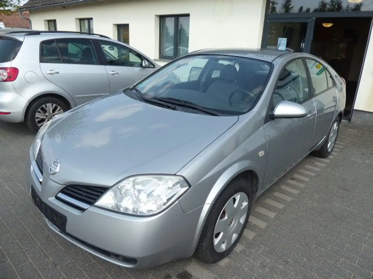 Nissan Primera - 2