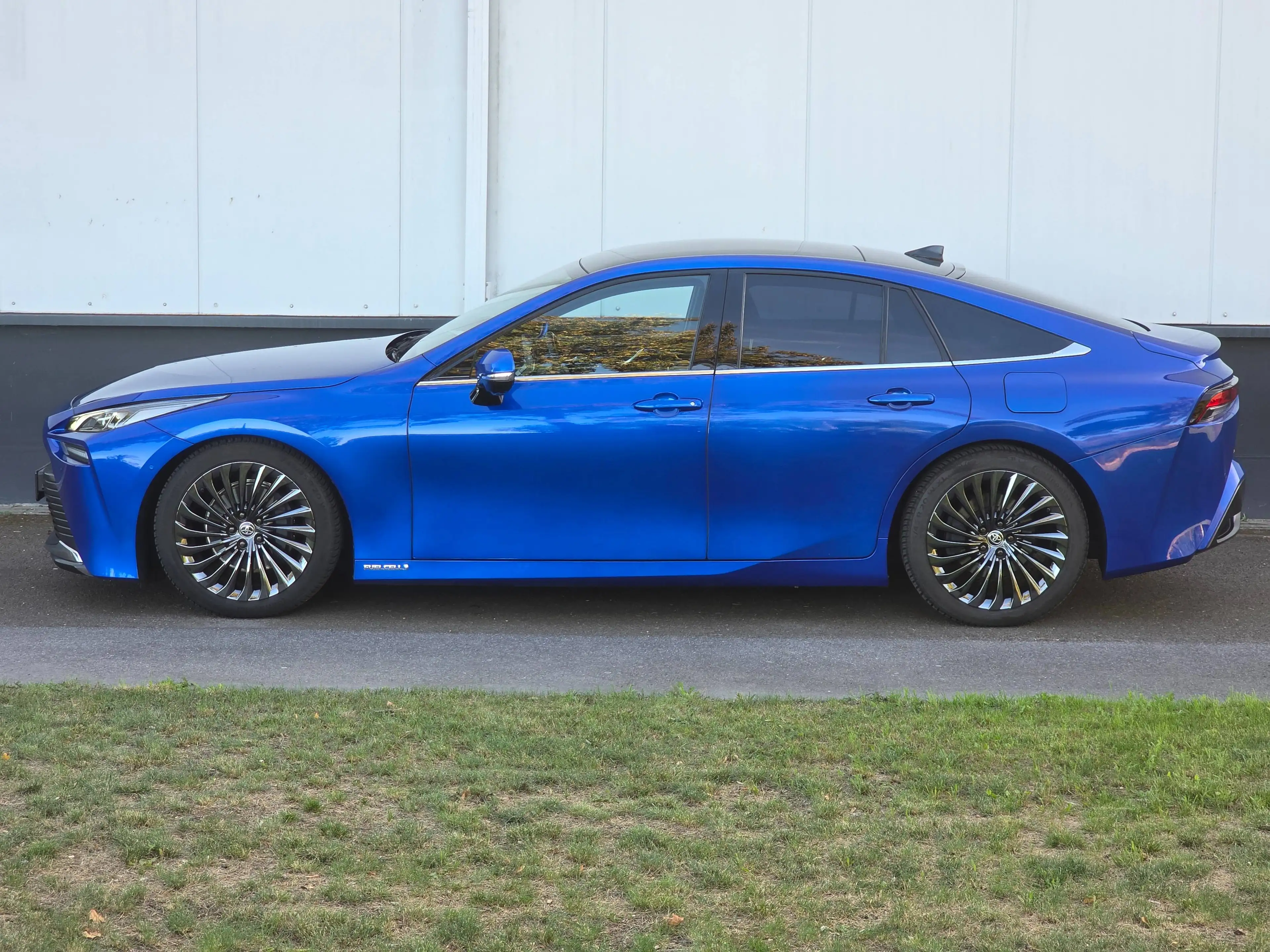 Toyota Mirai Advanced — photo 9