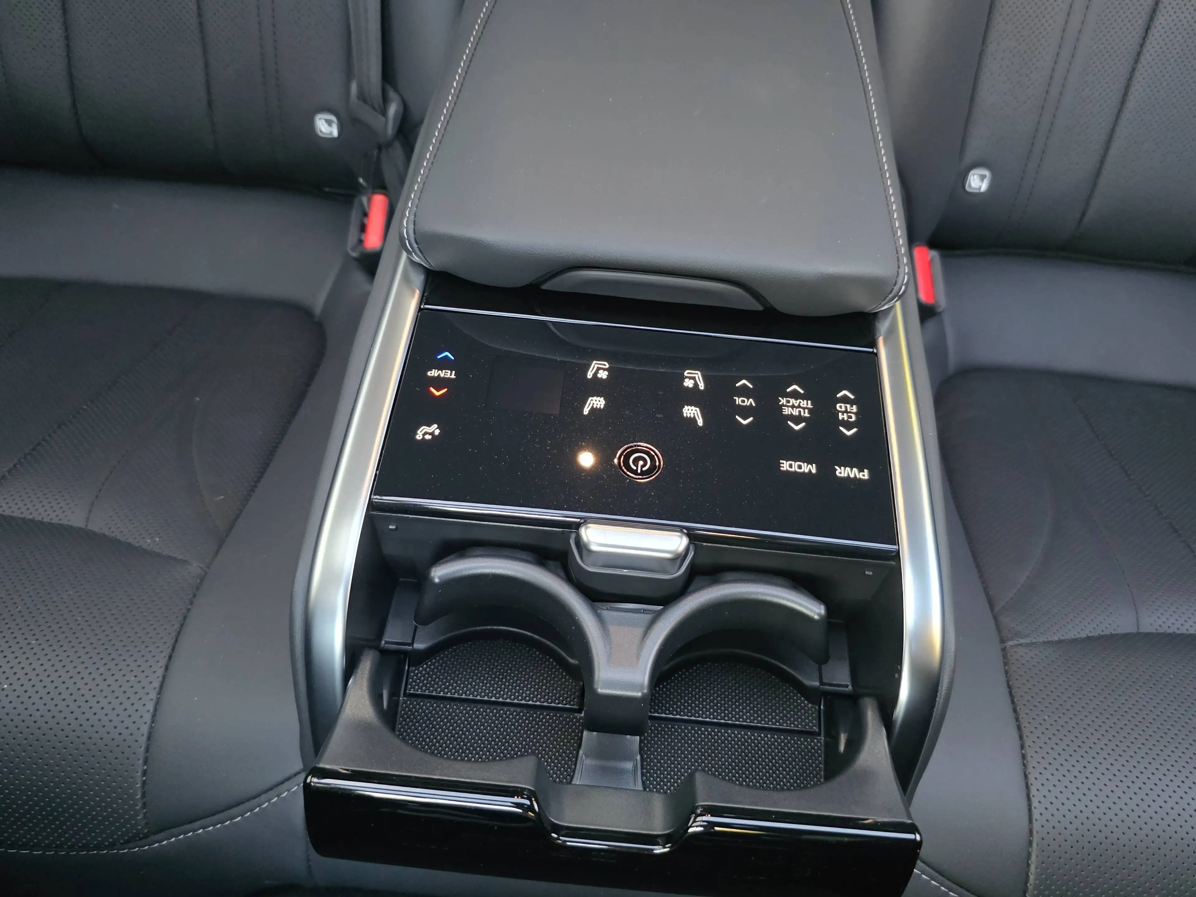 Toyota Mirai Advanced — photo 17