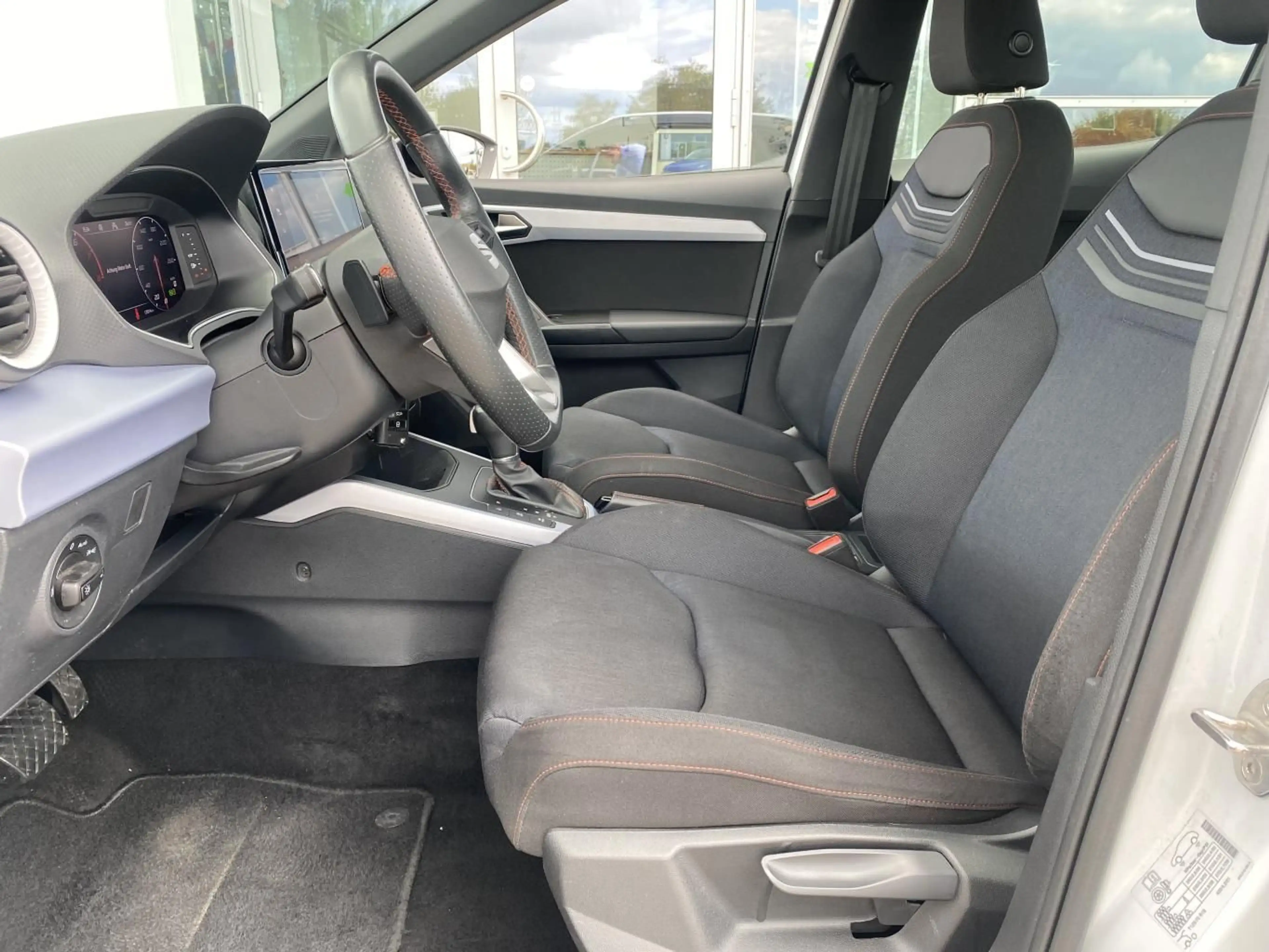 SEAT Arona 1.0 TSI DSG FR AHK+VIRTUAL-COCKPIT+NAVI-PR — photo 8