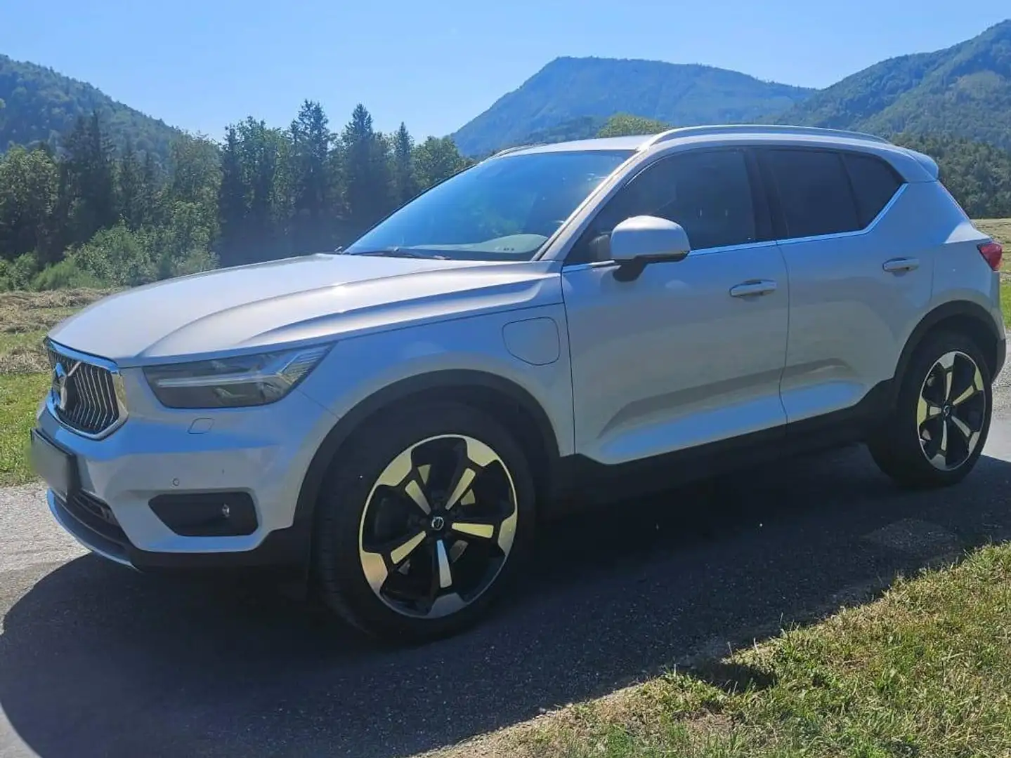 Volvo XC40 XC40 T4 Recharge PHEV Inscription Inscripion Grau - 1