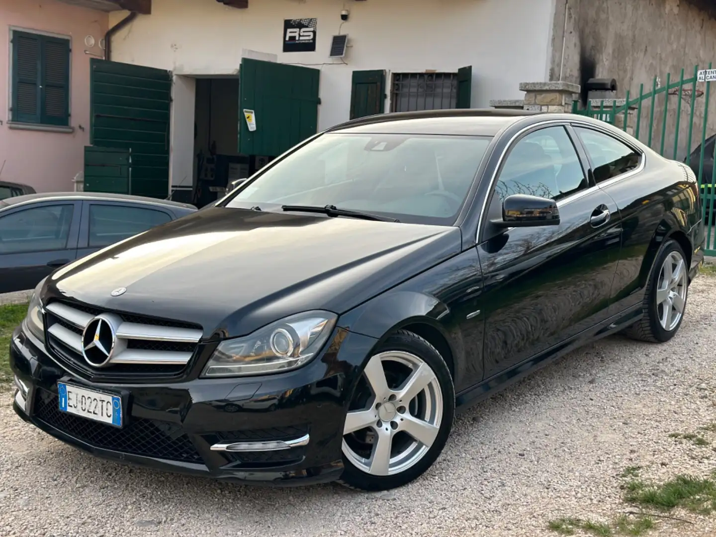 Mercedes-Benz C 220 C 220 CDI BlueEFFICIENCY Coupé Avantgarde Schwarz - 1
