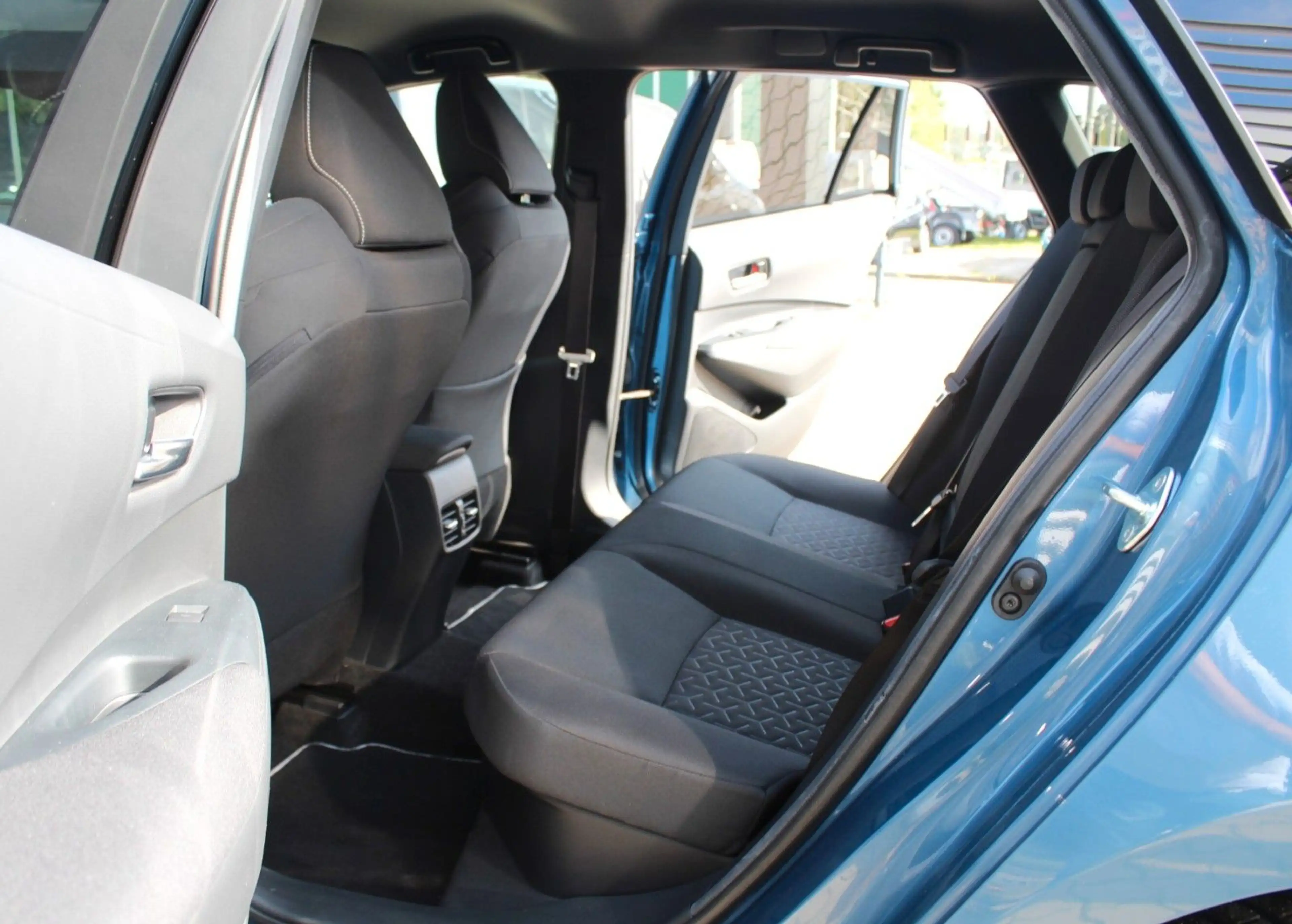Toyota Corolla Touring Sports Hybrid Club*PDC*GJR*SHZ* — photo 15