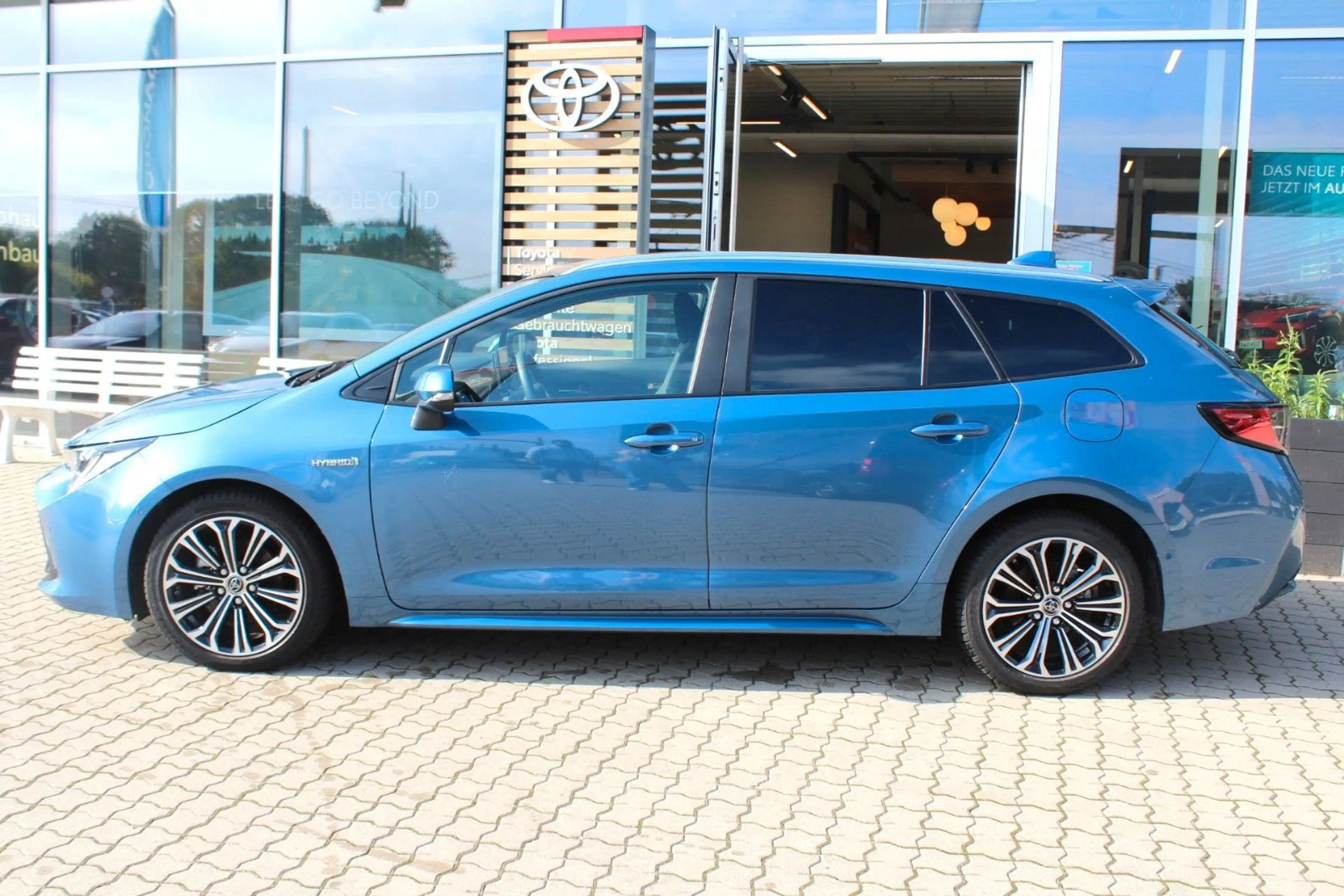 Toyota Corolla Touring Sports Hybrid Club*PDC*GJR*SHZ* — photo 4