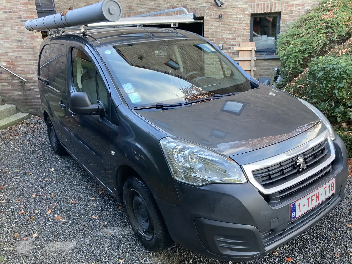 Peugeot Partner 1.6 HDi L1H1 Utility 122 Gris - 2