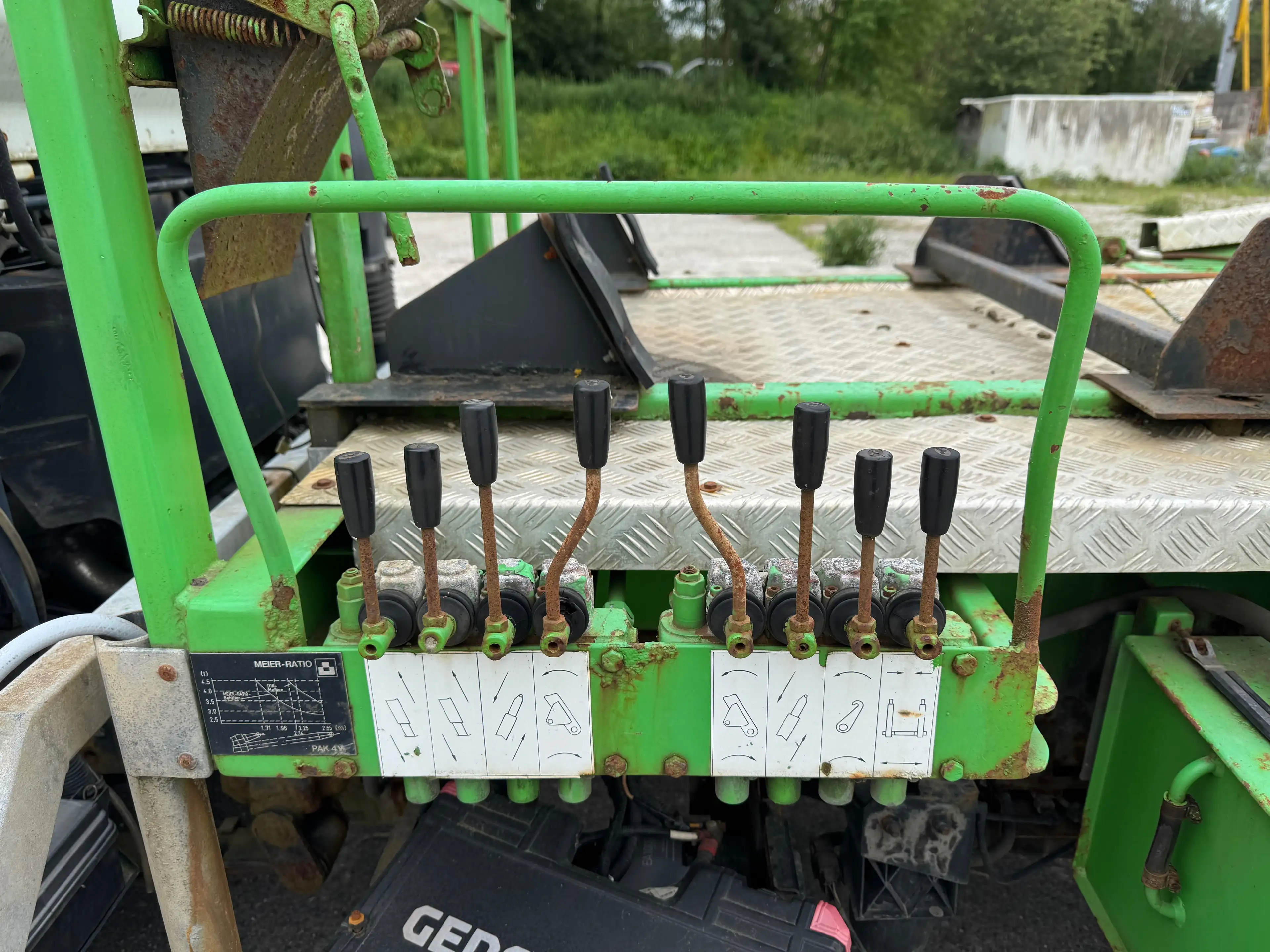 Mitsubishi Canter Canter 6C18 — photo 4