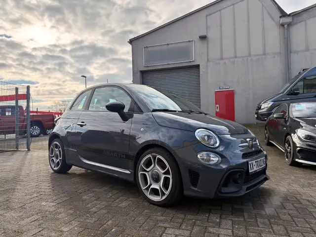 Abarth 500 view 3