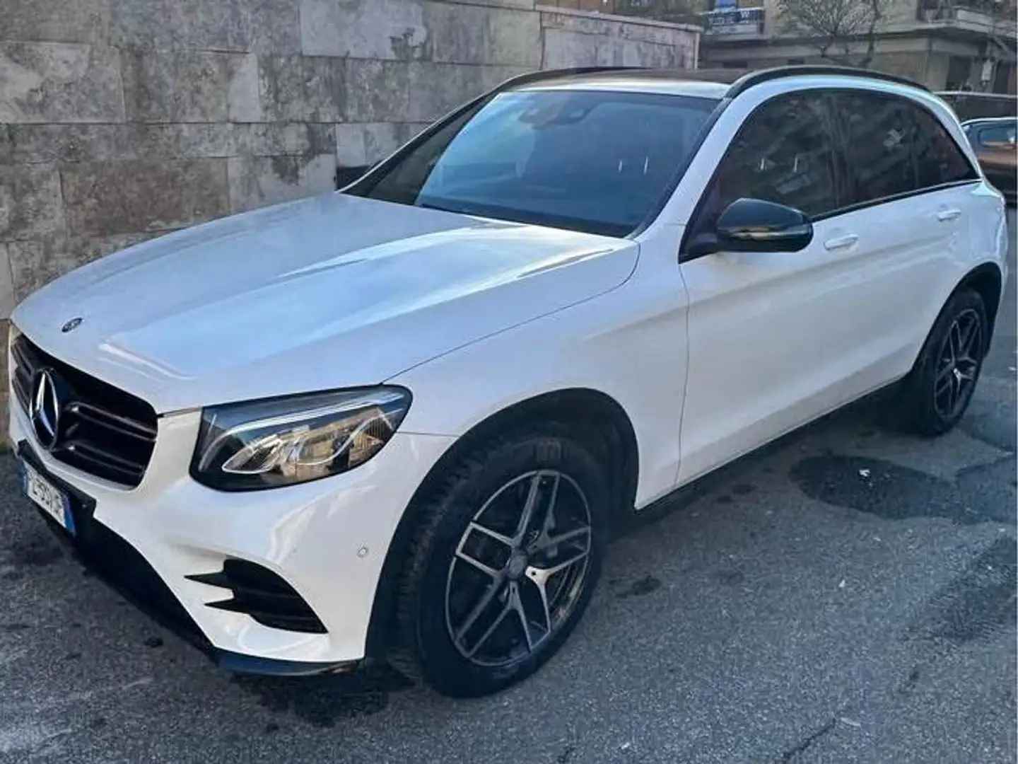 Mercedes-Benz GLC 220 diesel 4matic AMG Line Bianco - 1