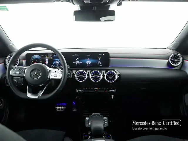 Mercedes-Benz Cla view 9