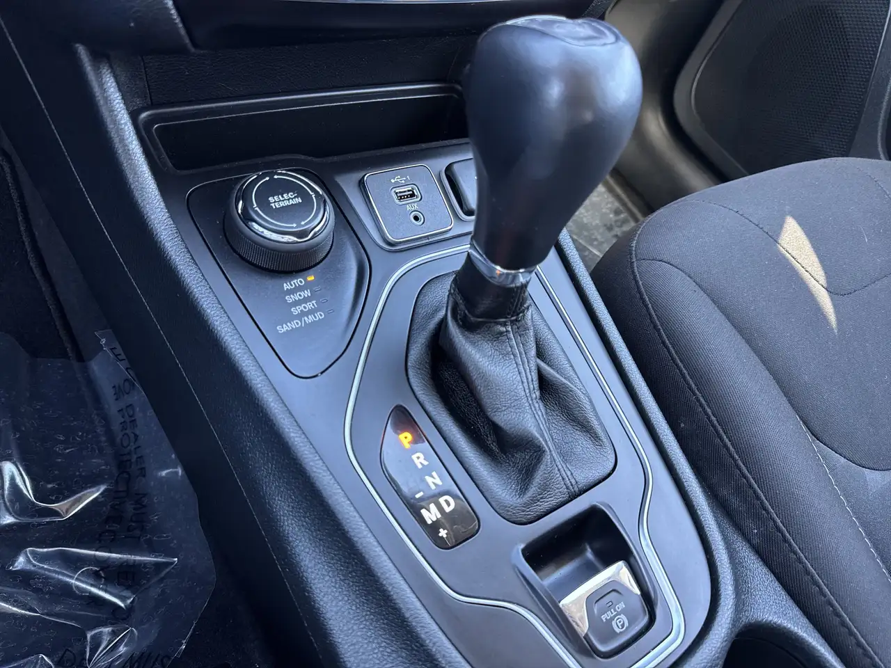 Jeep Cherokee снимка Jeep Cherokee