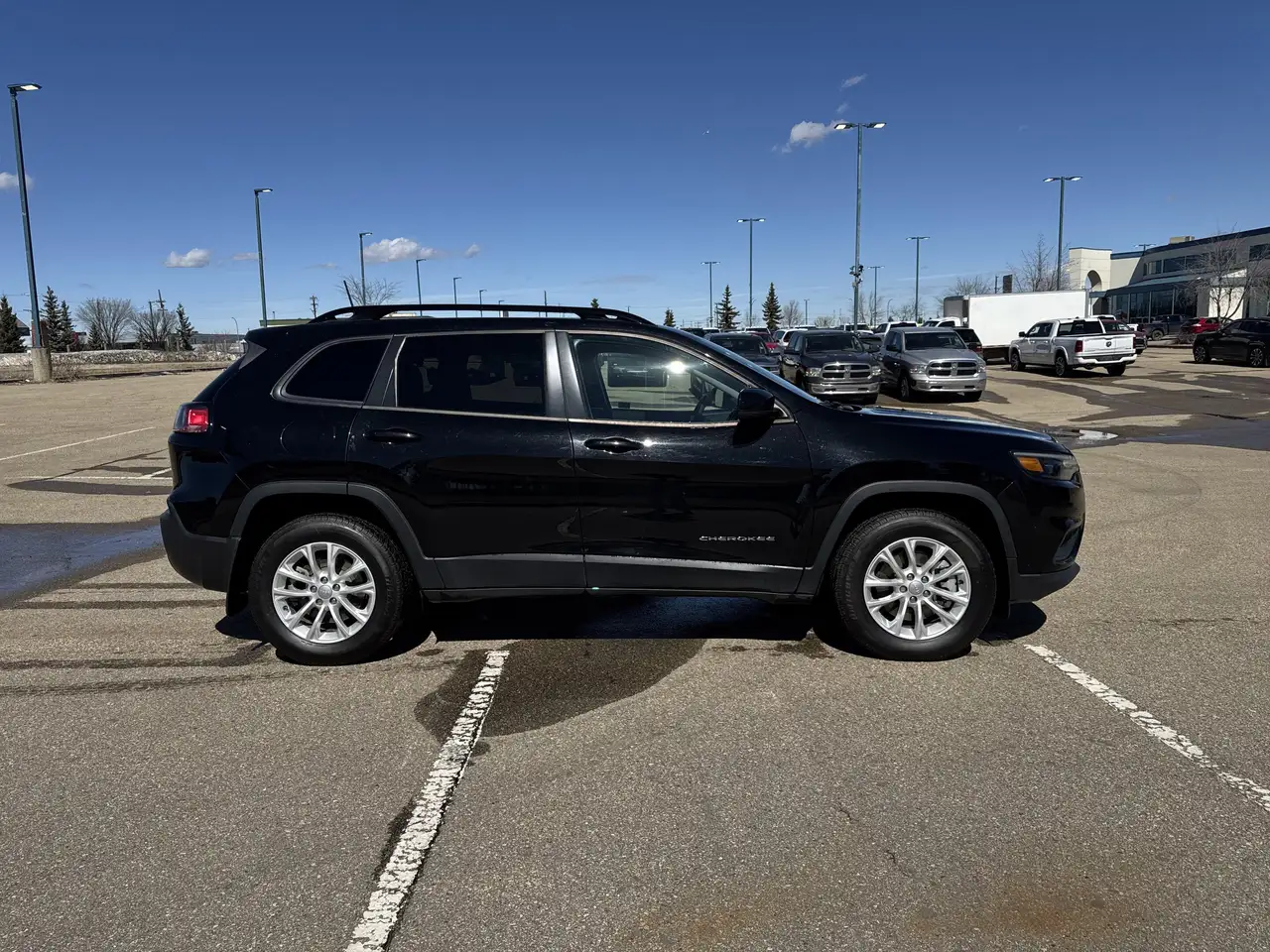 Jeep Cherokee снимка Jeep Cherokee