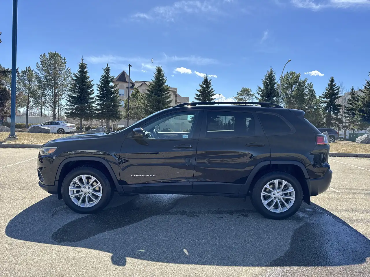 Jeep Cherokee снимка Jeep Cherokee