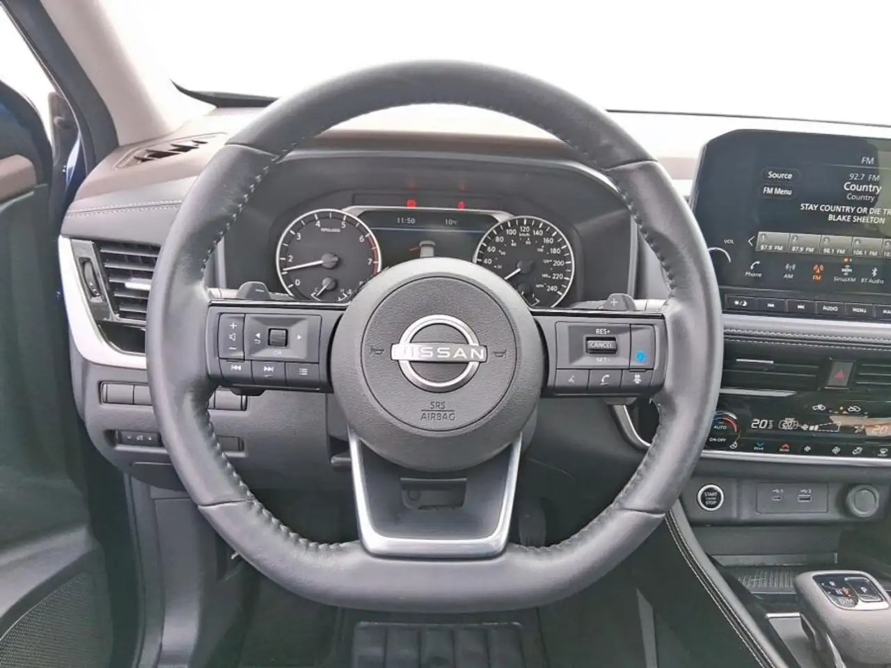Nissan Rogue снимка Nissan Rogue