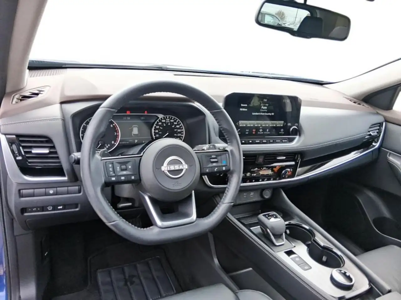 Nissan Rogue снимка Nissan Rogue