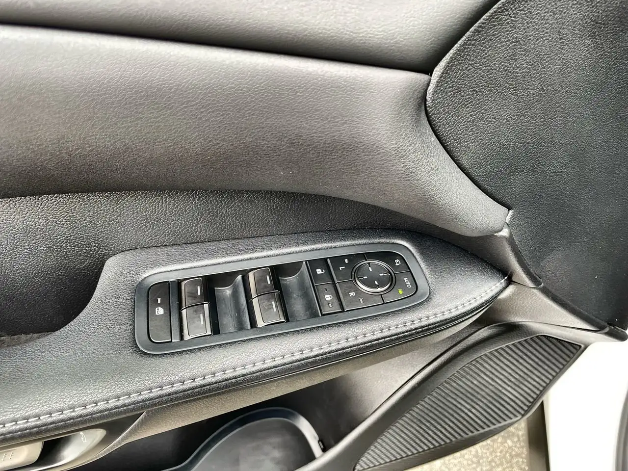 Lexus RX photo Lexus RX