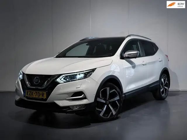 Nissan Qashqai 1.2 Tekna + BOSE /Clima/Cruise/LED/PANO/Keyless/Le