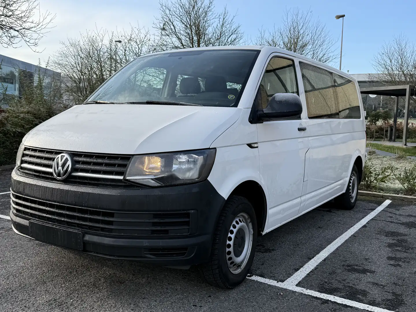 Volkswagen T5 Transporter 2.0 TDi//pret a immatriculer//9 places Wit - 1