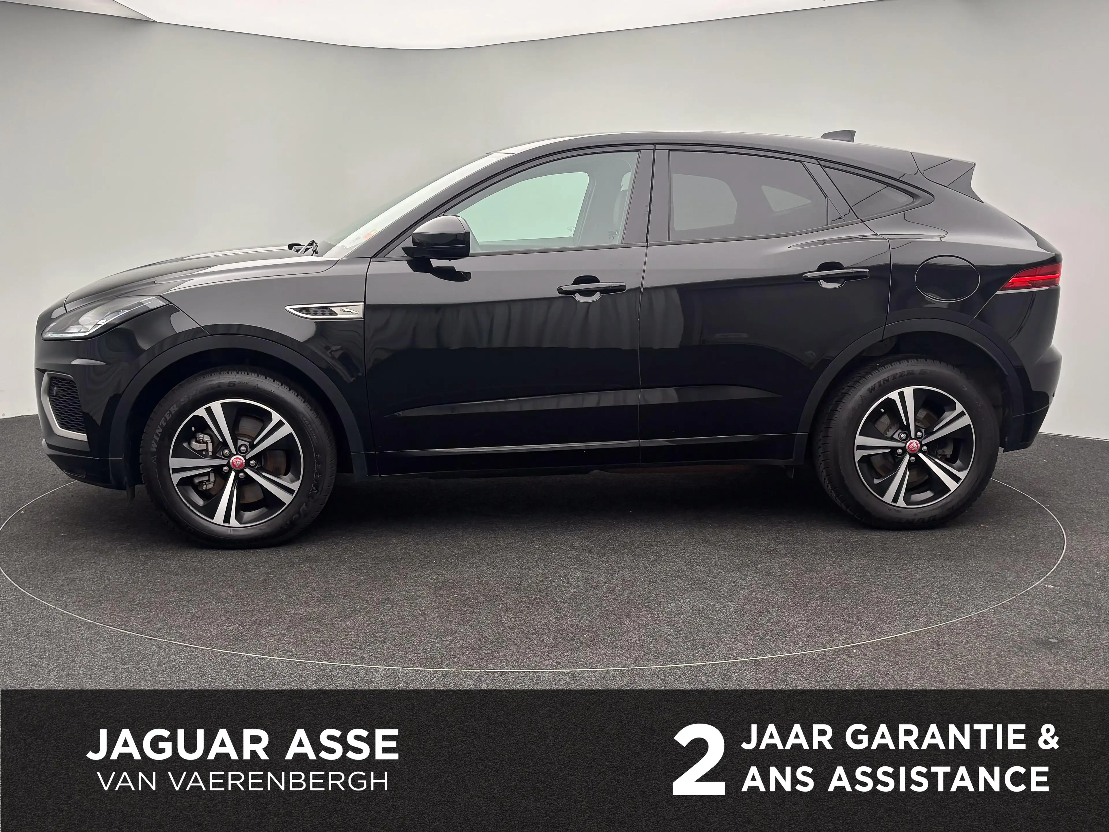Jaguar E-Pace P300e R-Dynamic S AWD — photo 6