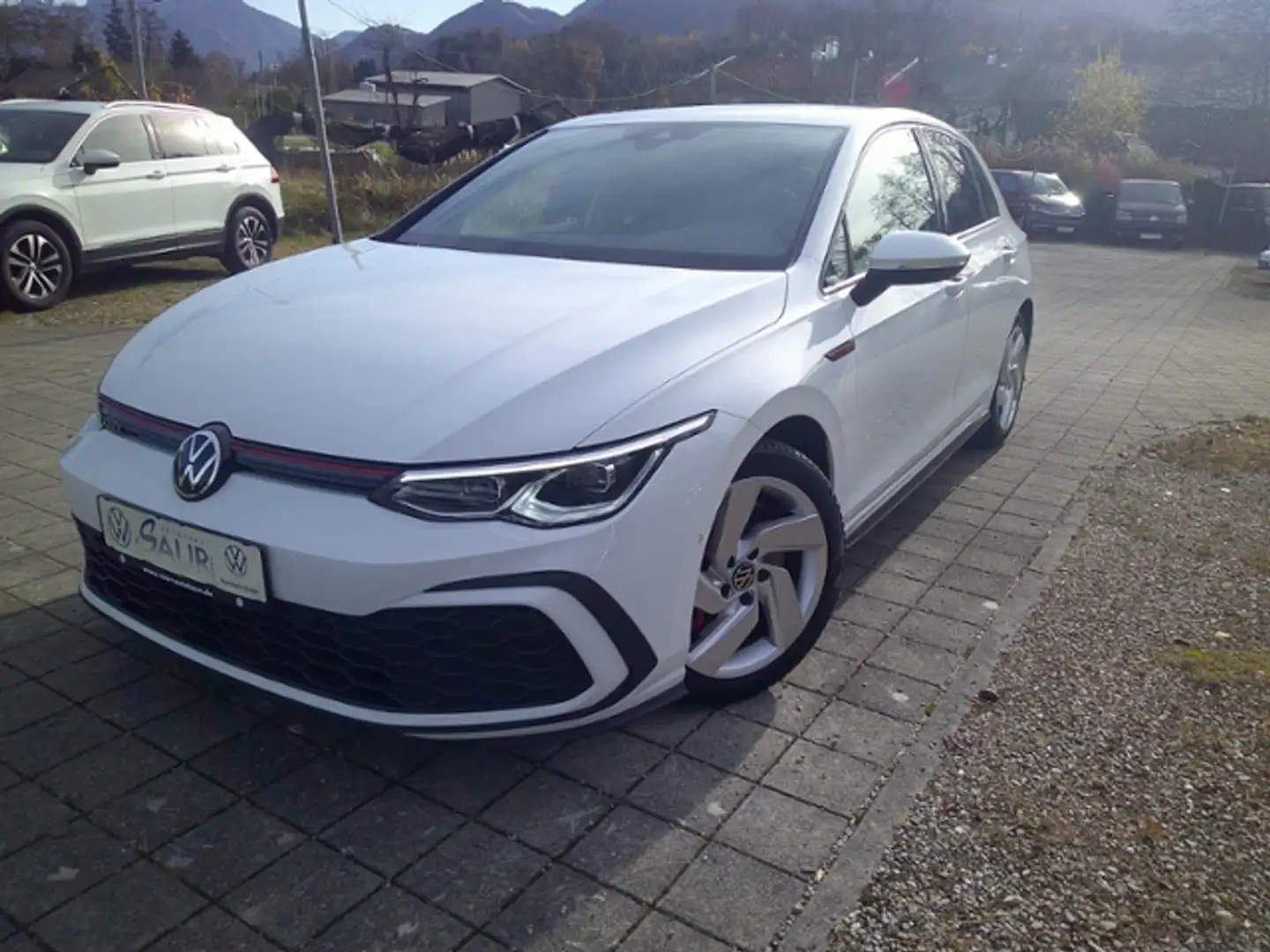 Volkswagen Golf VIII GTI 2.0 TSI*Navi*SHZ*ACC*LED*APP*PDC*DAB+ KL Weiß - 2