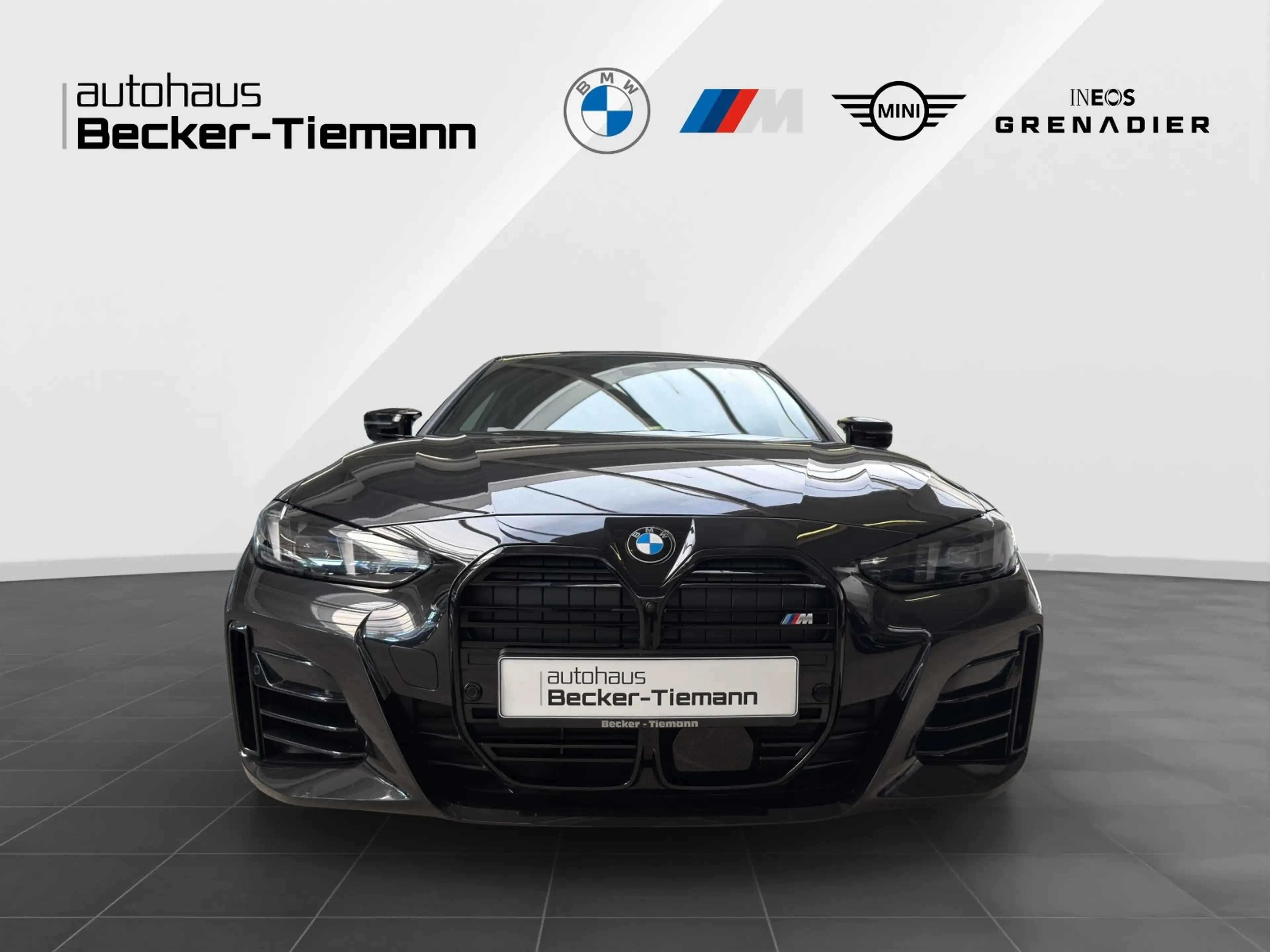 BMW M4 40i xDrive Glasdach/ M Sport Pro/ AHK/ HK Sound — photo 2