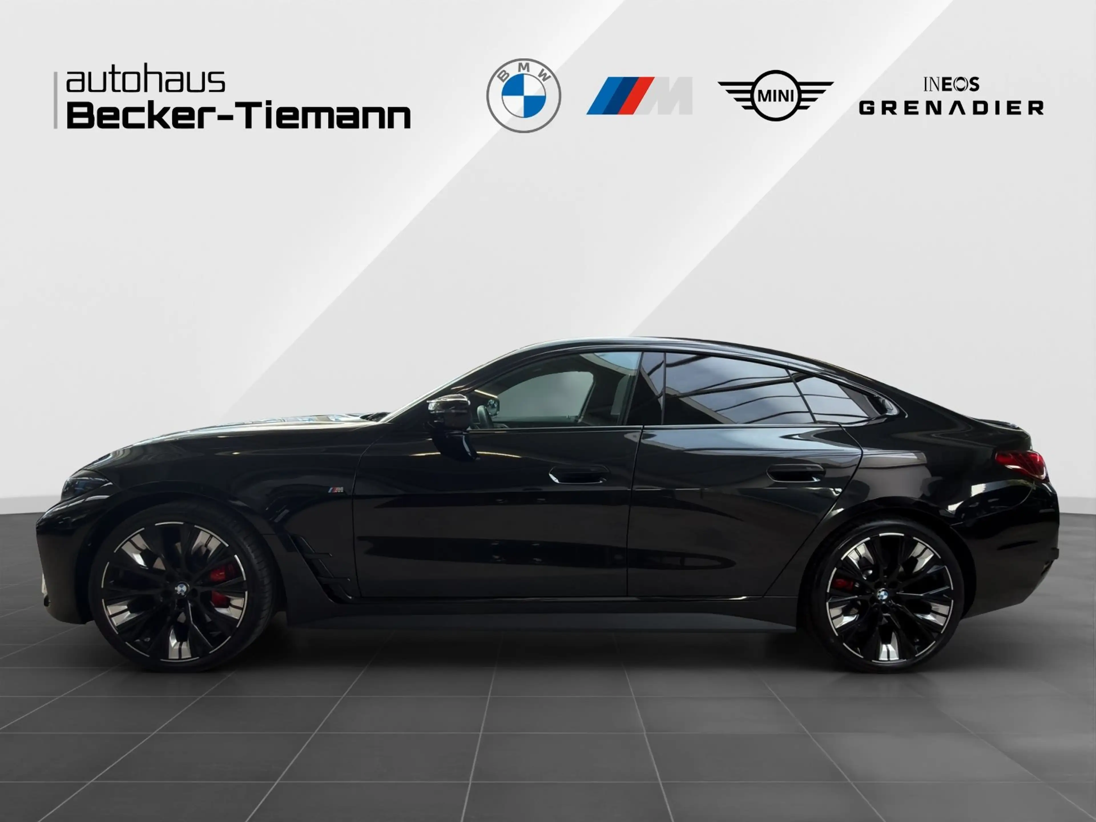 BMW M4 40i xDrive Glasdach/ M Sport Pro/ AHK/ HK Sound — photo 3