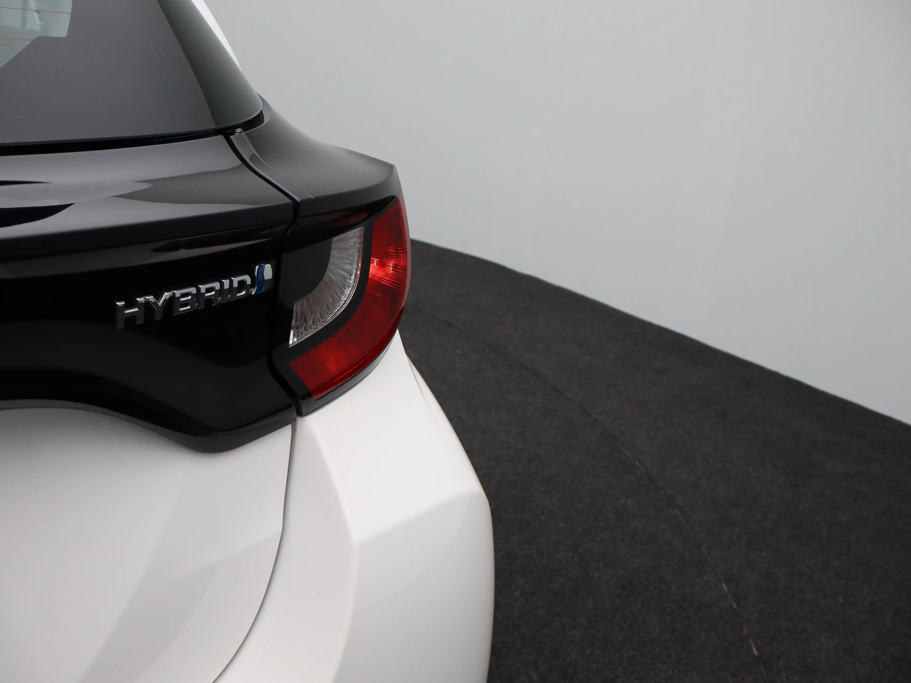 Toyota Yaris 1.5 Hybrid Active | Achteruitrijcamera | Airco (au — photo 36