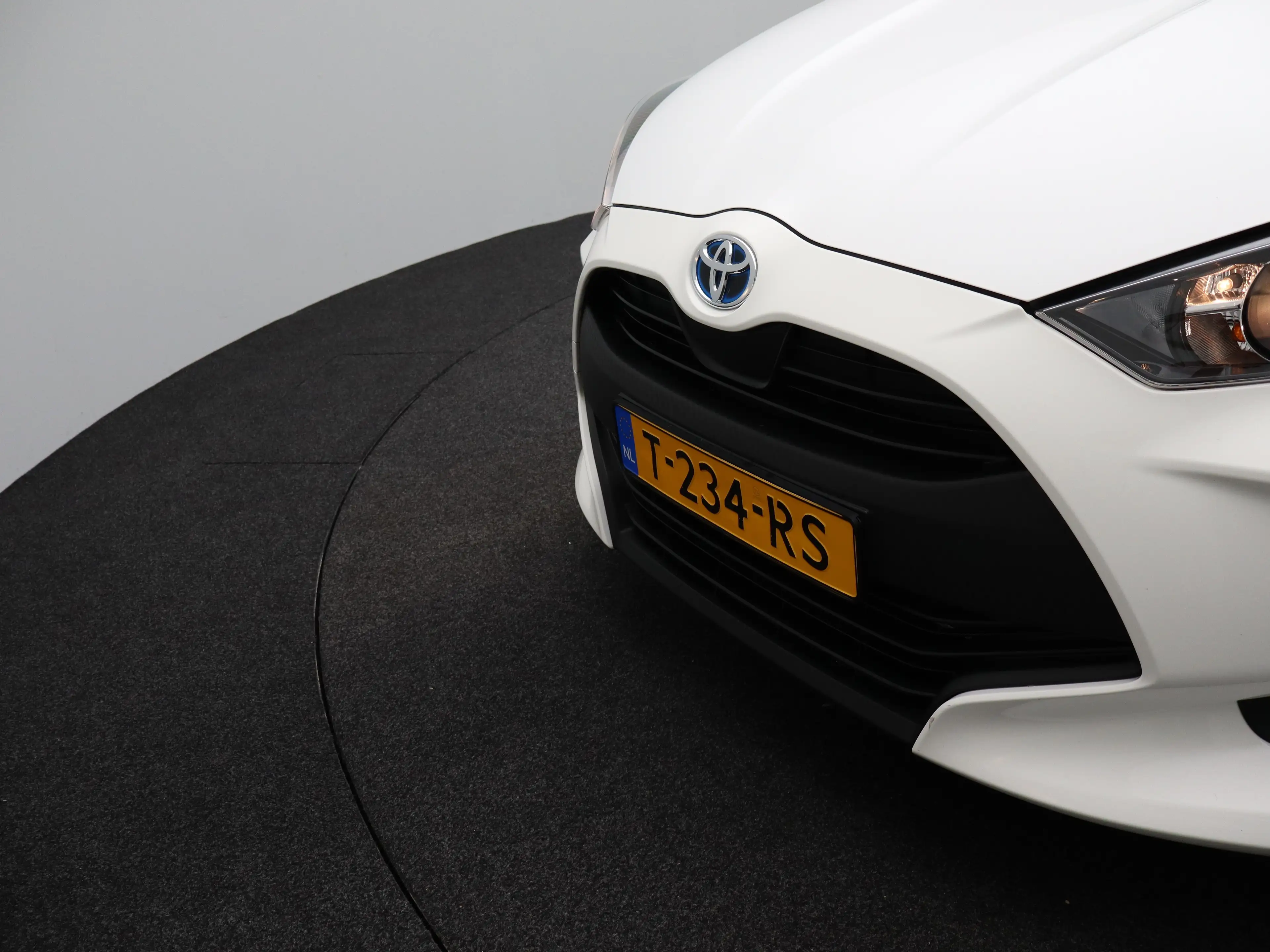 Toyota Yaris 1.5 Hybrid Active | Achteruitrijcamera | Airco (au — photo 33