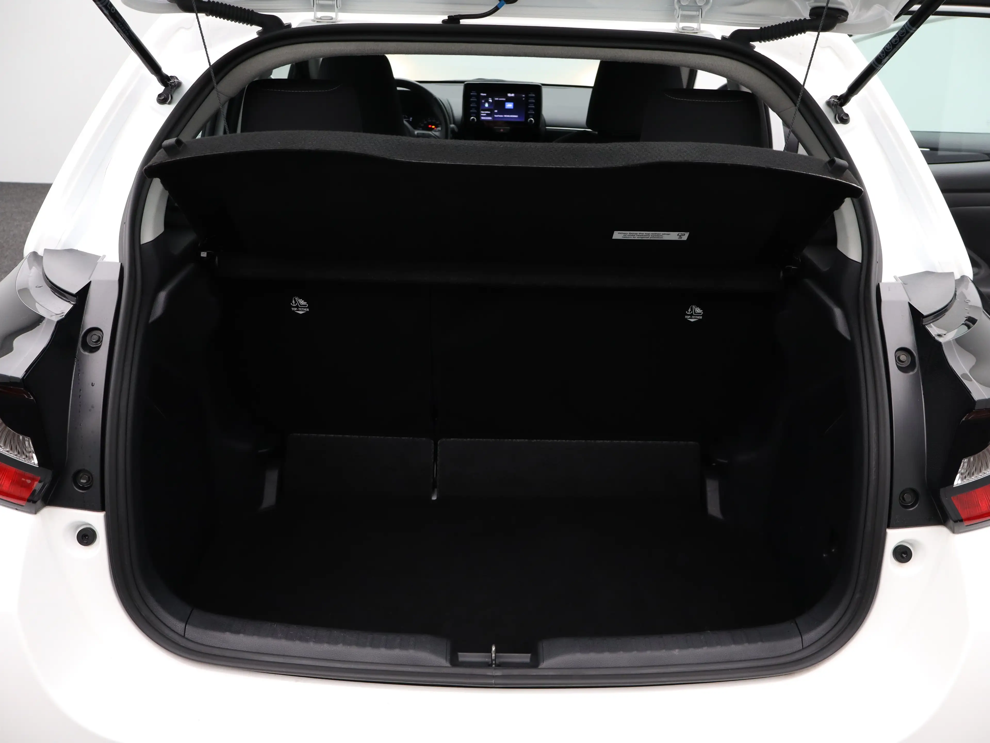 Toyota Yaris 1.5 Hybrid Active | Achteruitrijcamera | Airco (au — photo 28