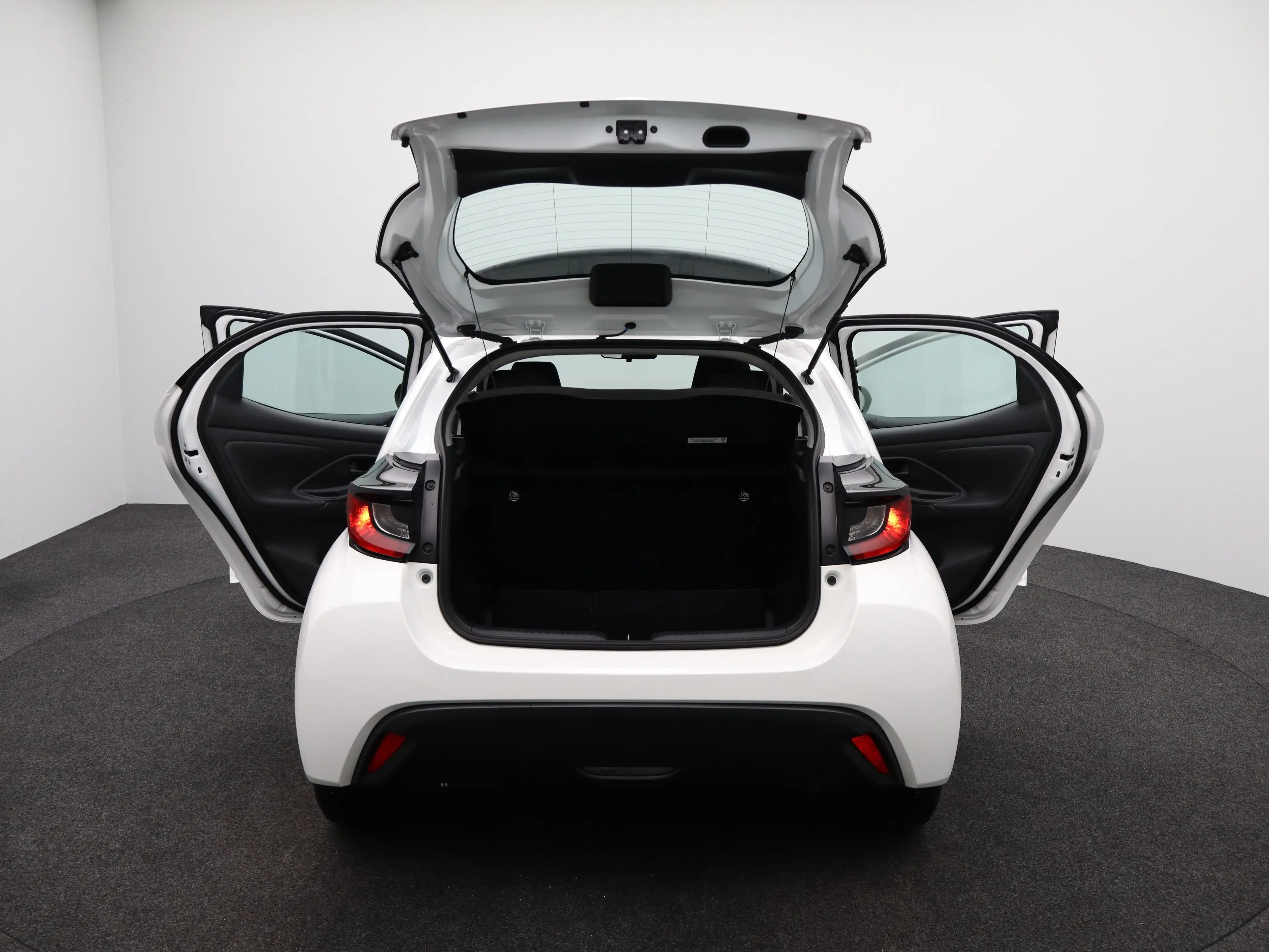 Toyota Yaris 1.5 Hybrid Active | Achteruitrijcamera | Airco (au — photo 15