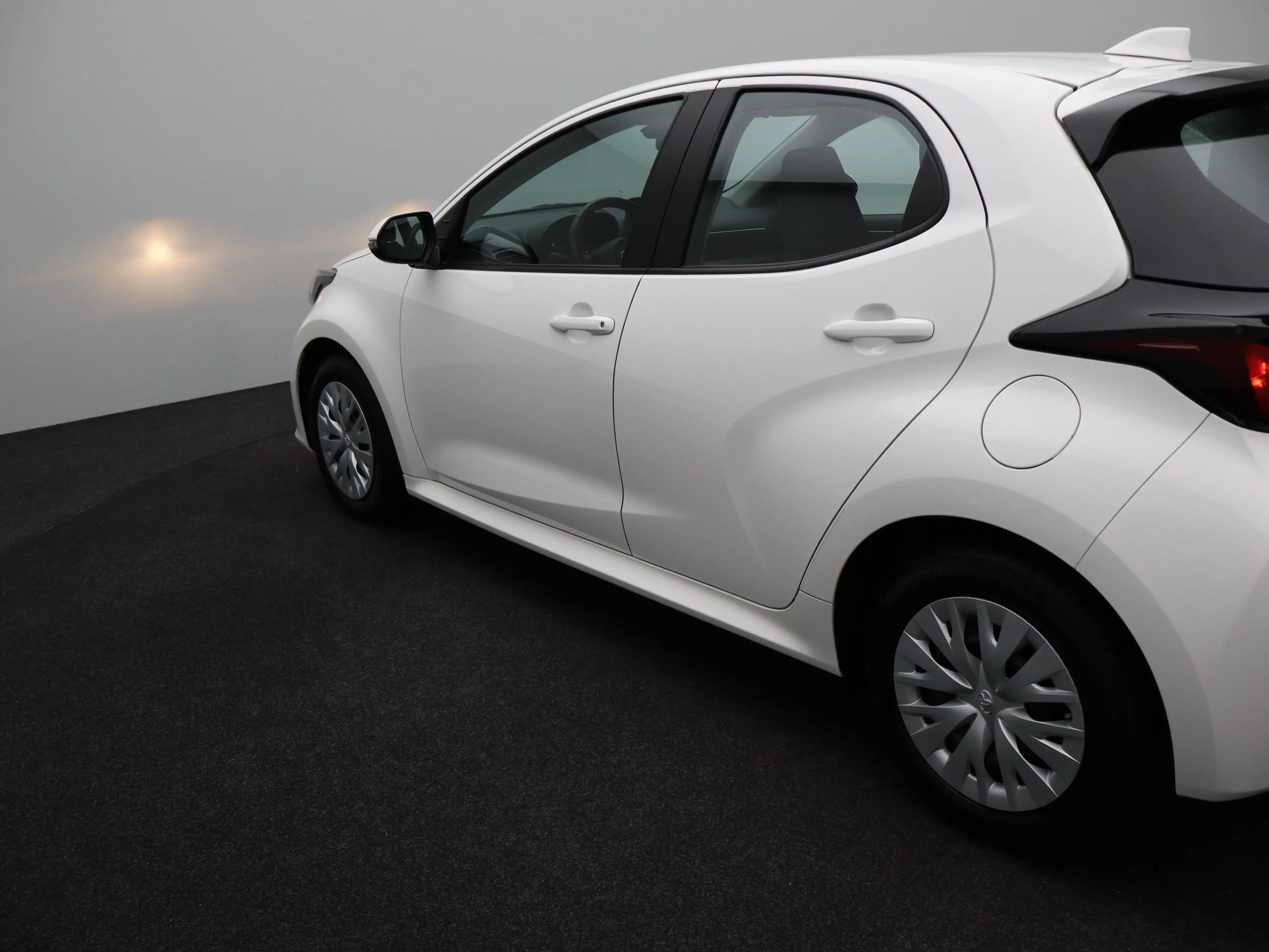 Toyota Yaris 1.5 Hybrid Active | Achteruitrijcamera | Airco (au — photo 34