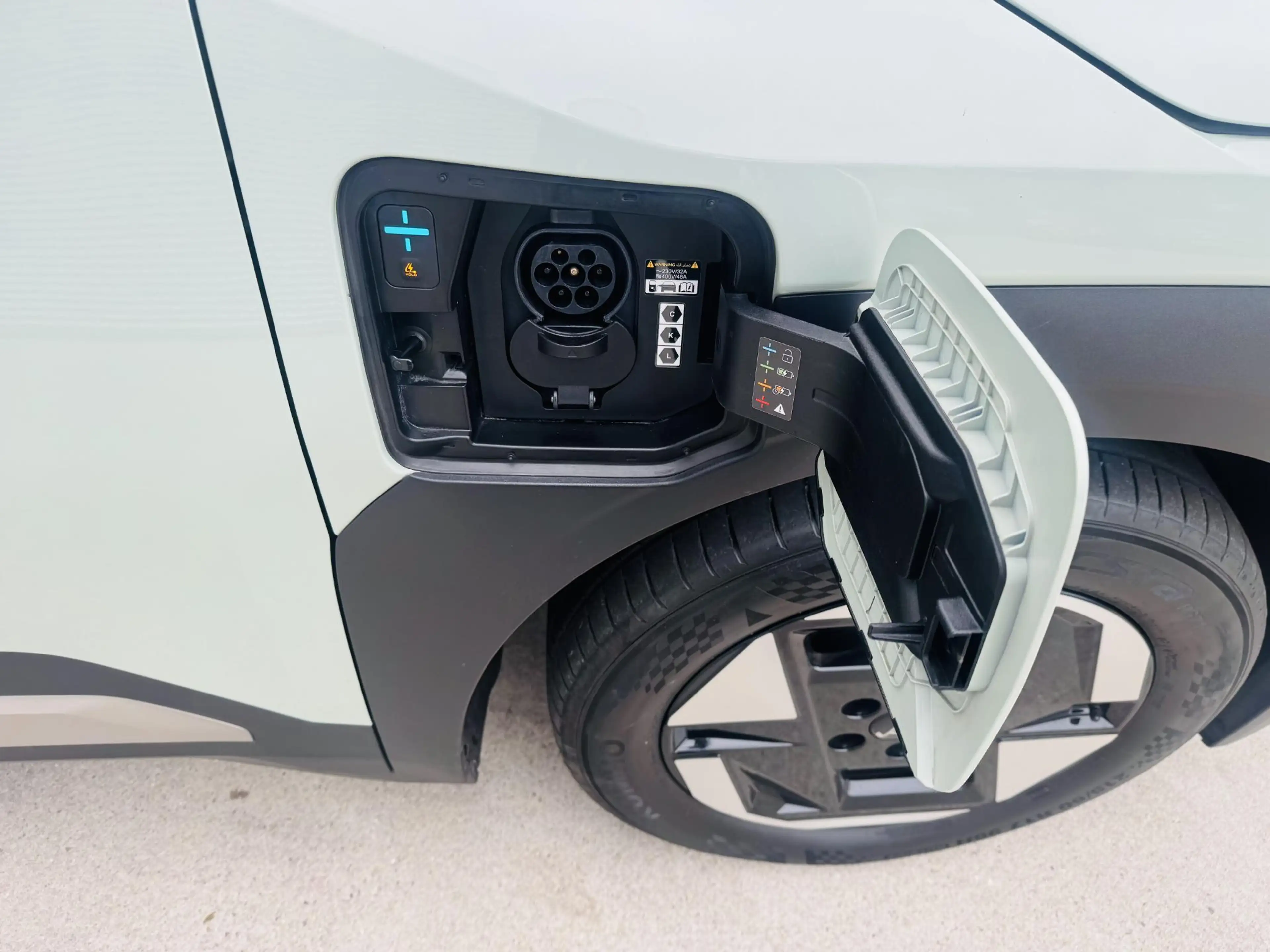 Kia EV3 Plus 81.4 kWh Stoel- & Stuurverw. | Privacyglass | — photo 13