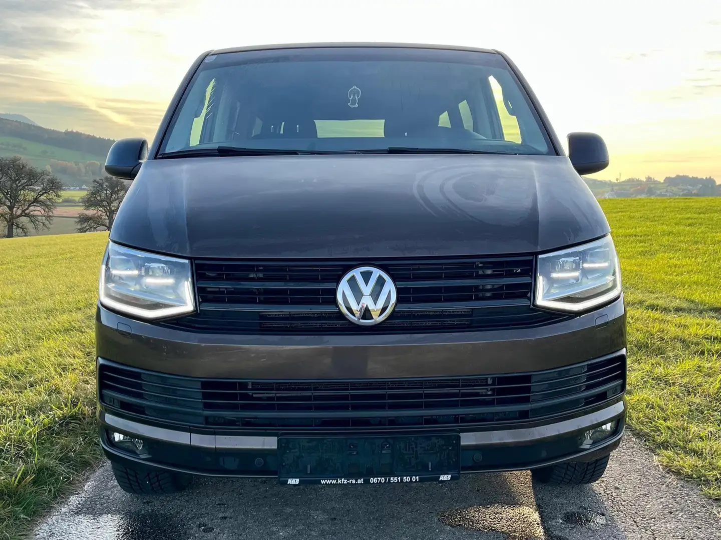 Volkswagen T6 Multivan Multivan Highline Lang Braun - 2
