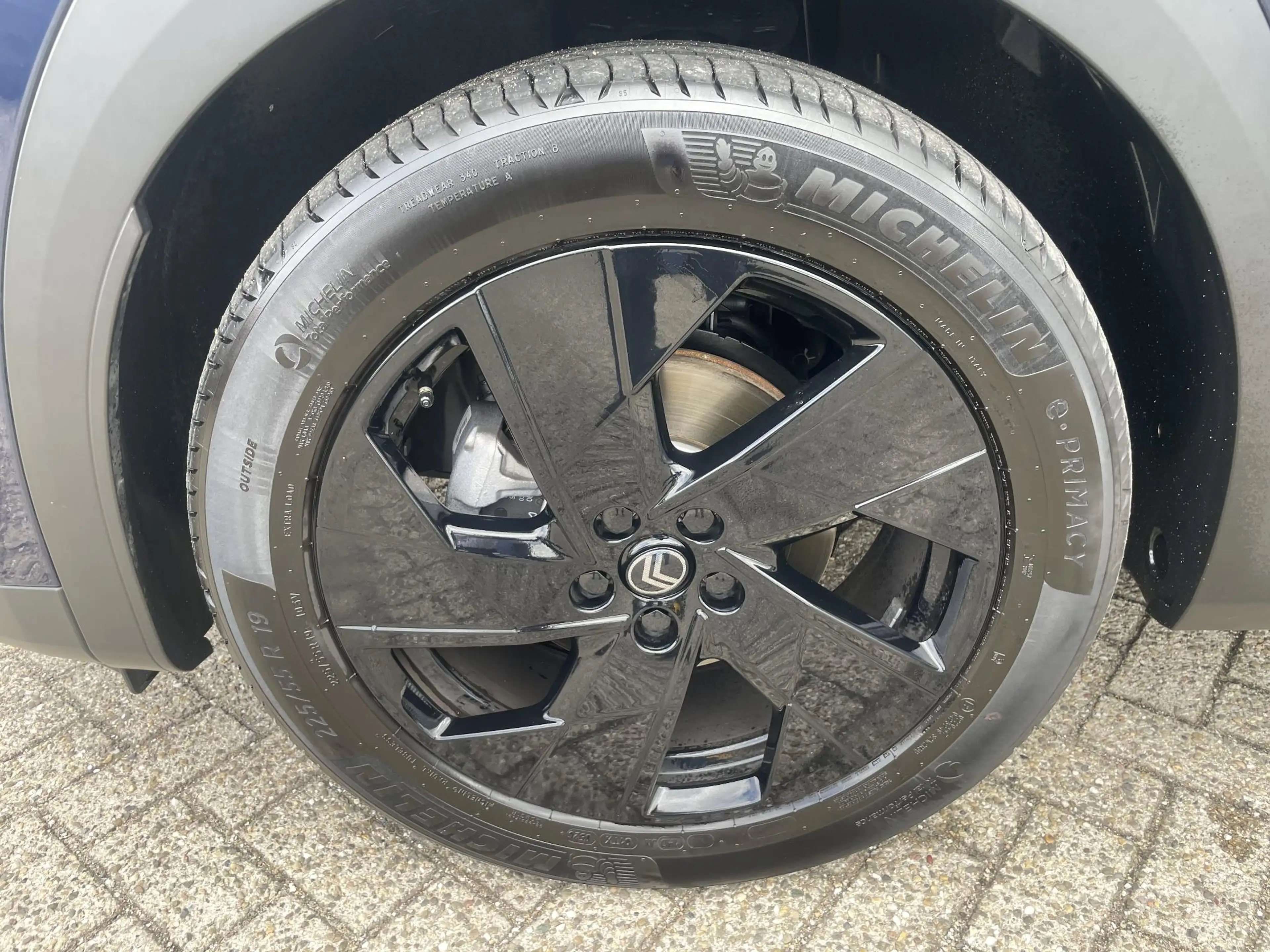 Citroen C5 Aircross 1.2 Hybrid 145 Plus — photo 12