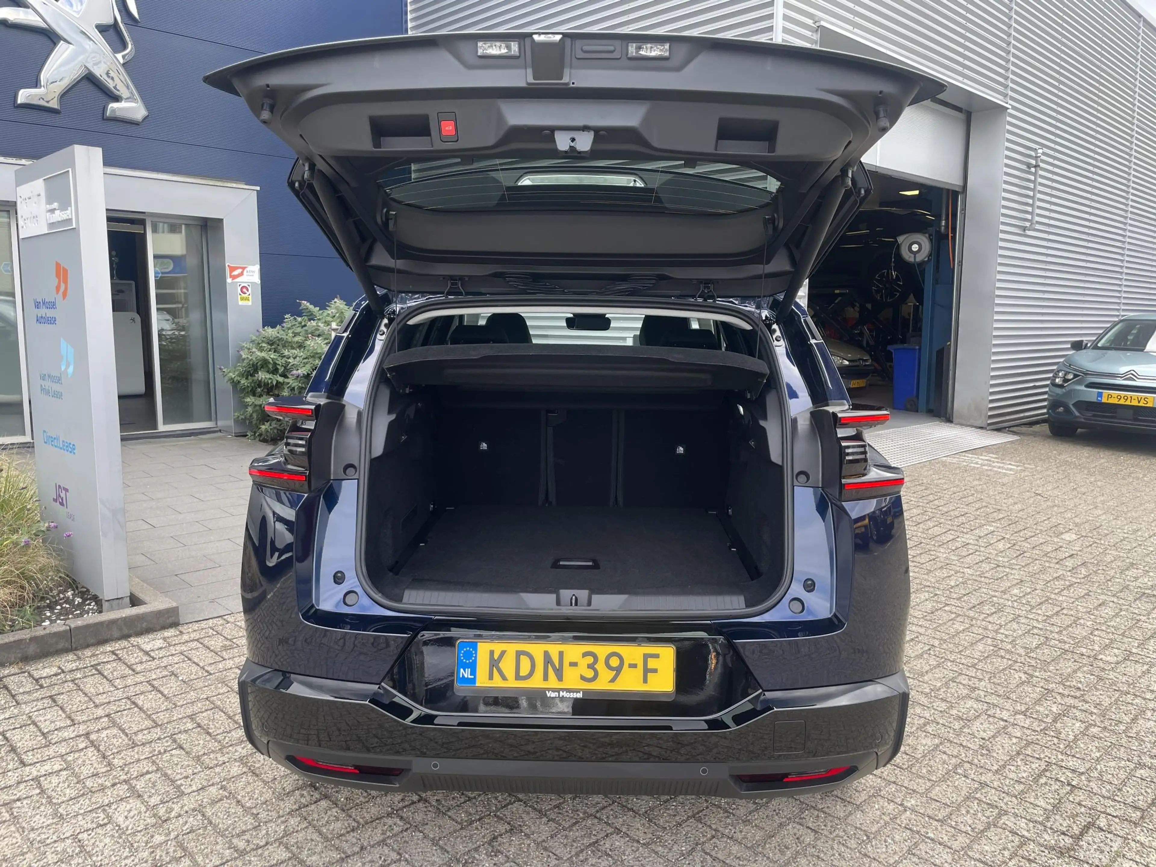 Citroen C5 Aircross 1.2 Hybrid 145 Plus — photo 9
