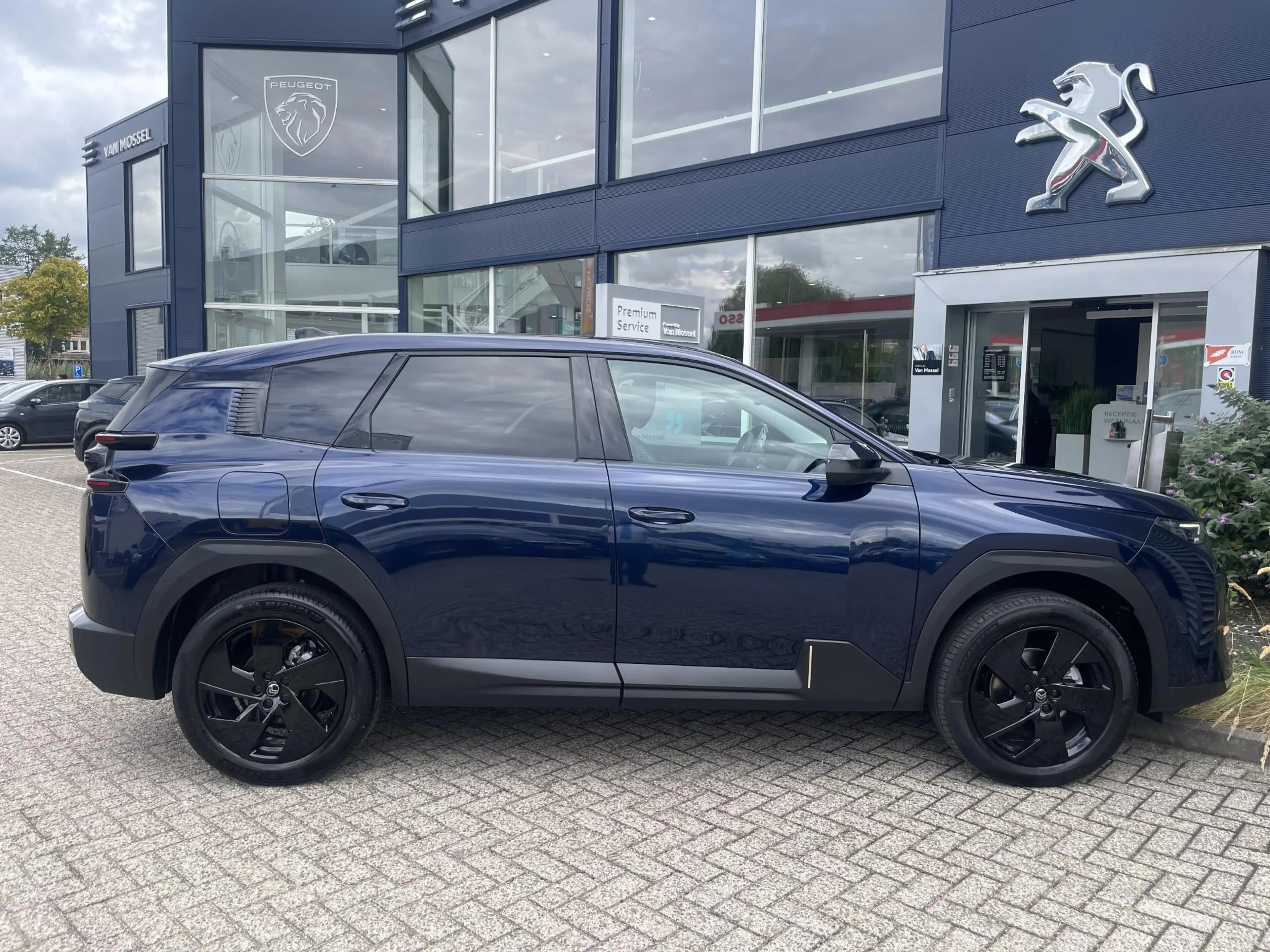 Citroen C5 Aircross 1.2 Hybrid 145 Plus — photo 8