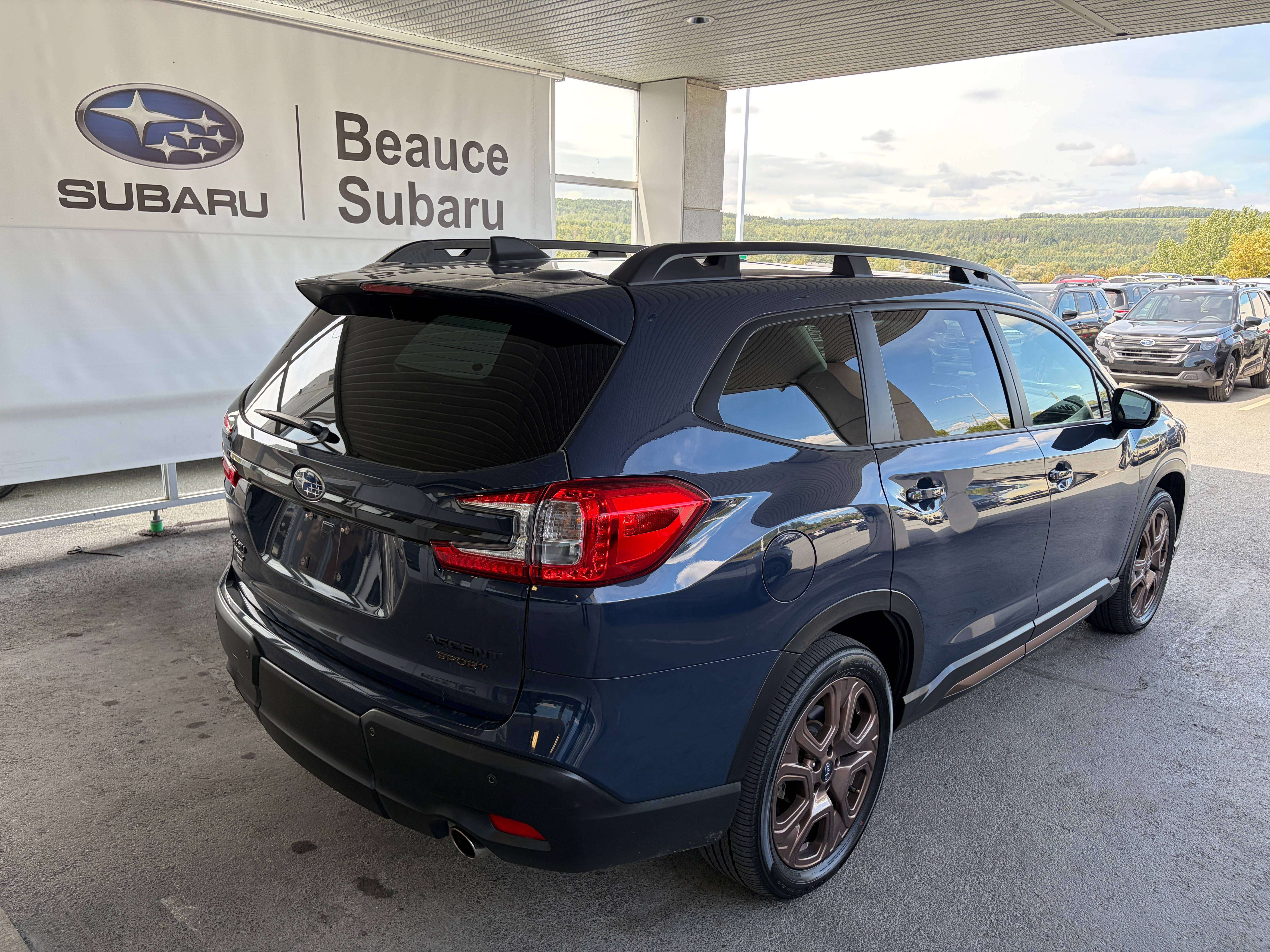 2025 Subaru Ascent Sport — photo 1