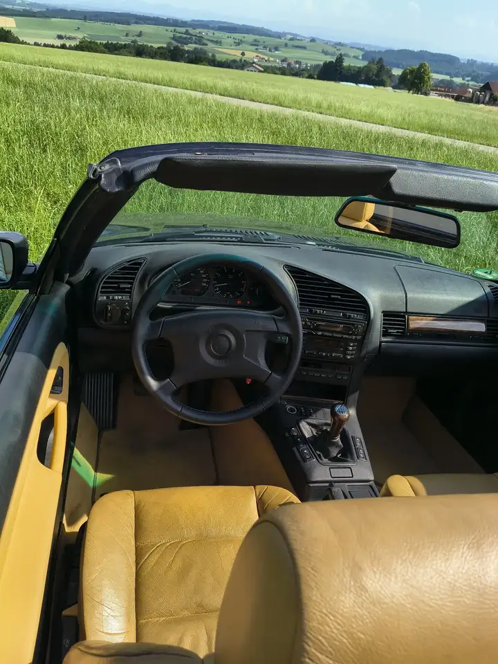 BMW 318i, foto 11