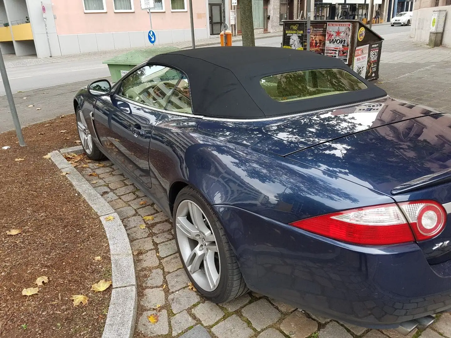 Jaguar XKR 420 CV Bleu - 2