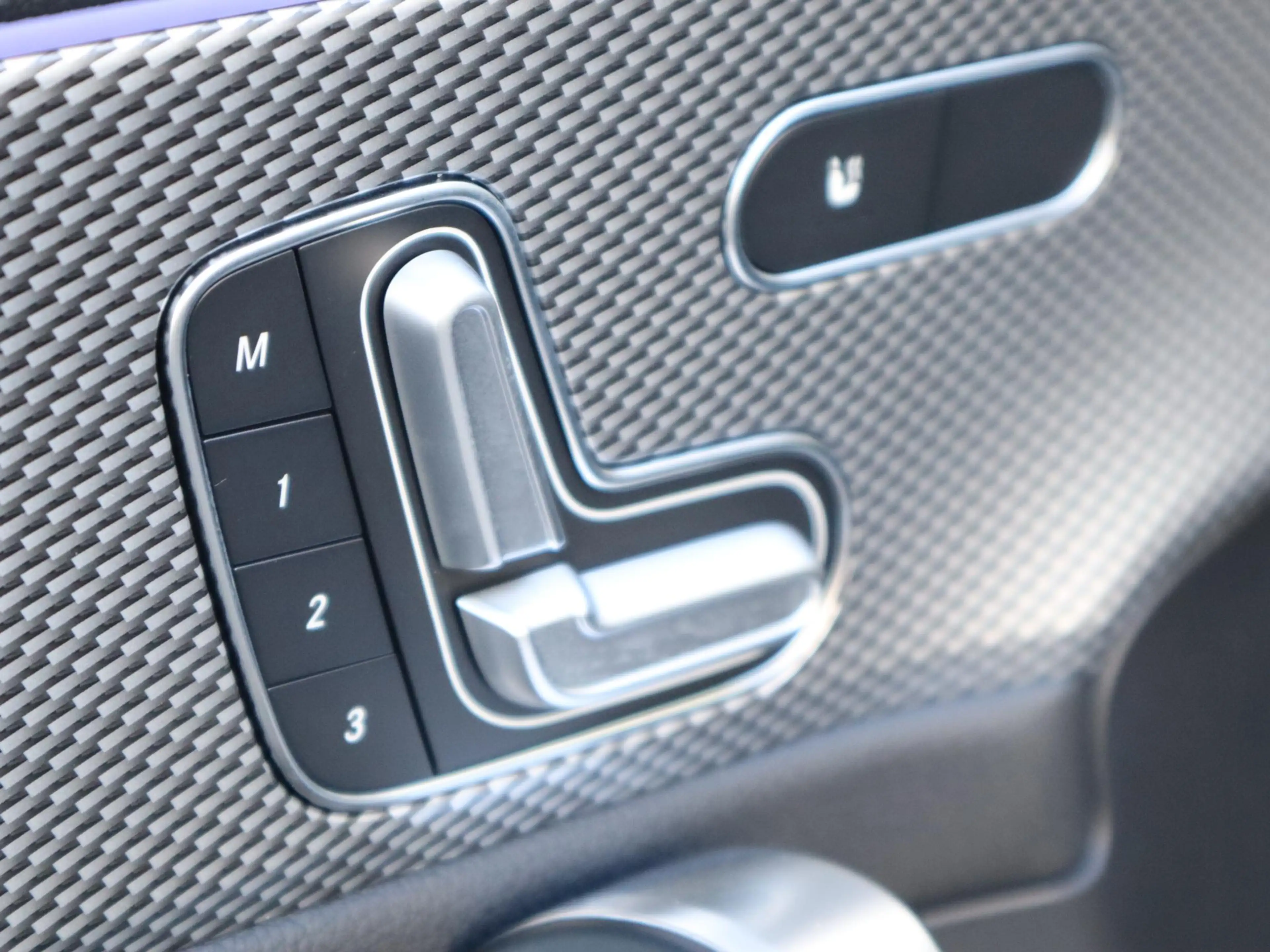 Mercedes-Benz A 250 e Business Solution Luxury Limited — photo 15