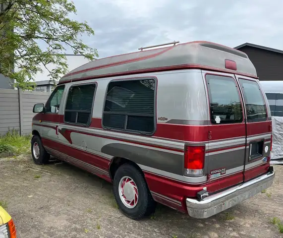 Ford Econoline Van   E-150  4,6 V8