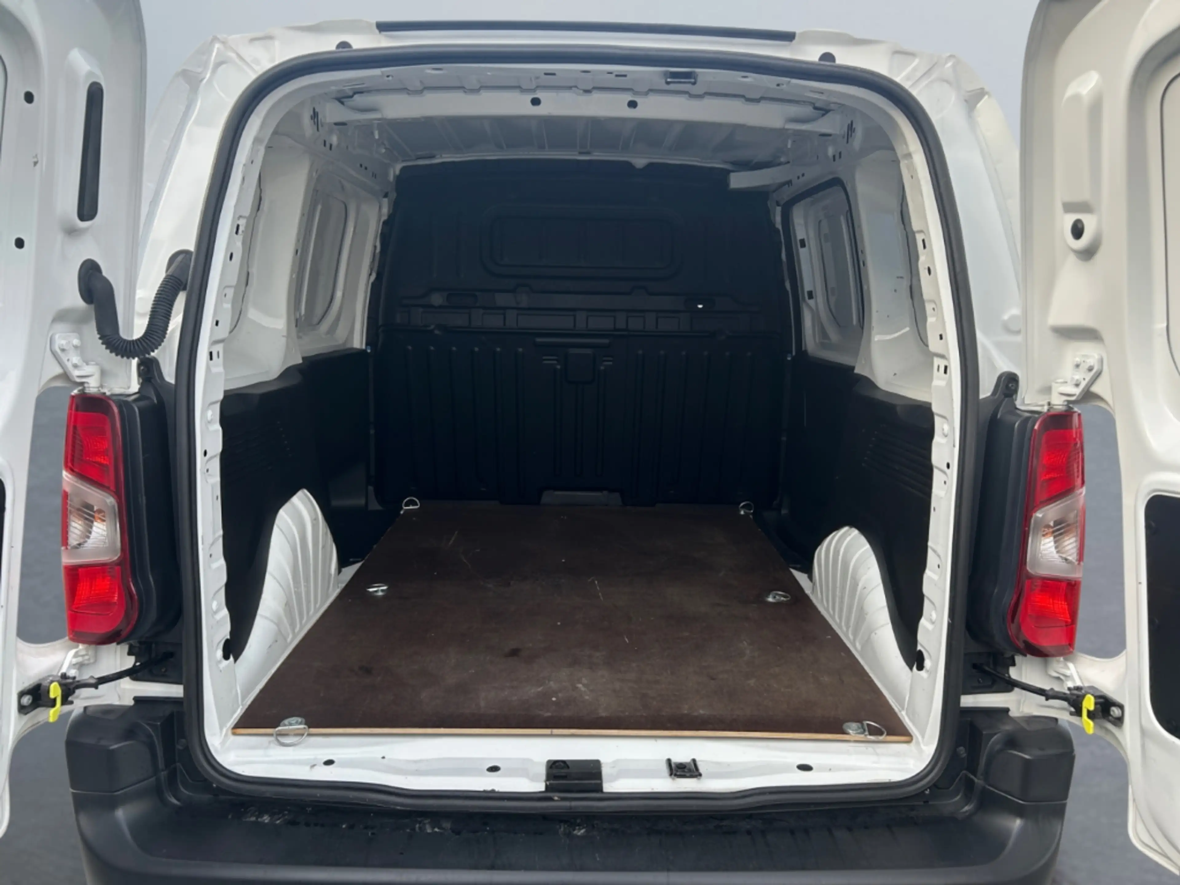 Toyota Proace City 1.5 D-4D L1 Duty *DAB*Klima*Bluetooth* — photo 15